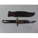 A SHEFFIELD MADE IXL BOWIE KNIFE, 15CM BLADE, LEATHER SCABBARD