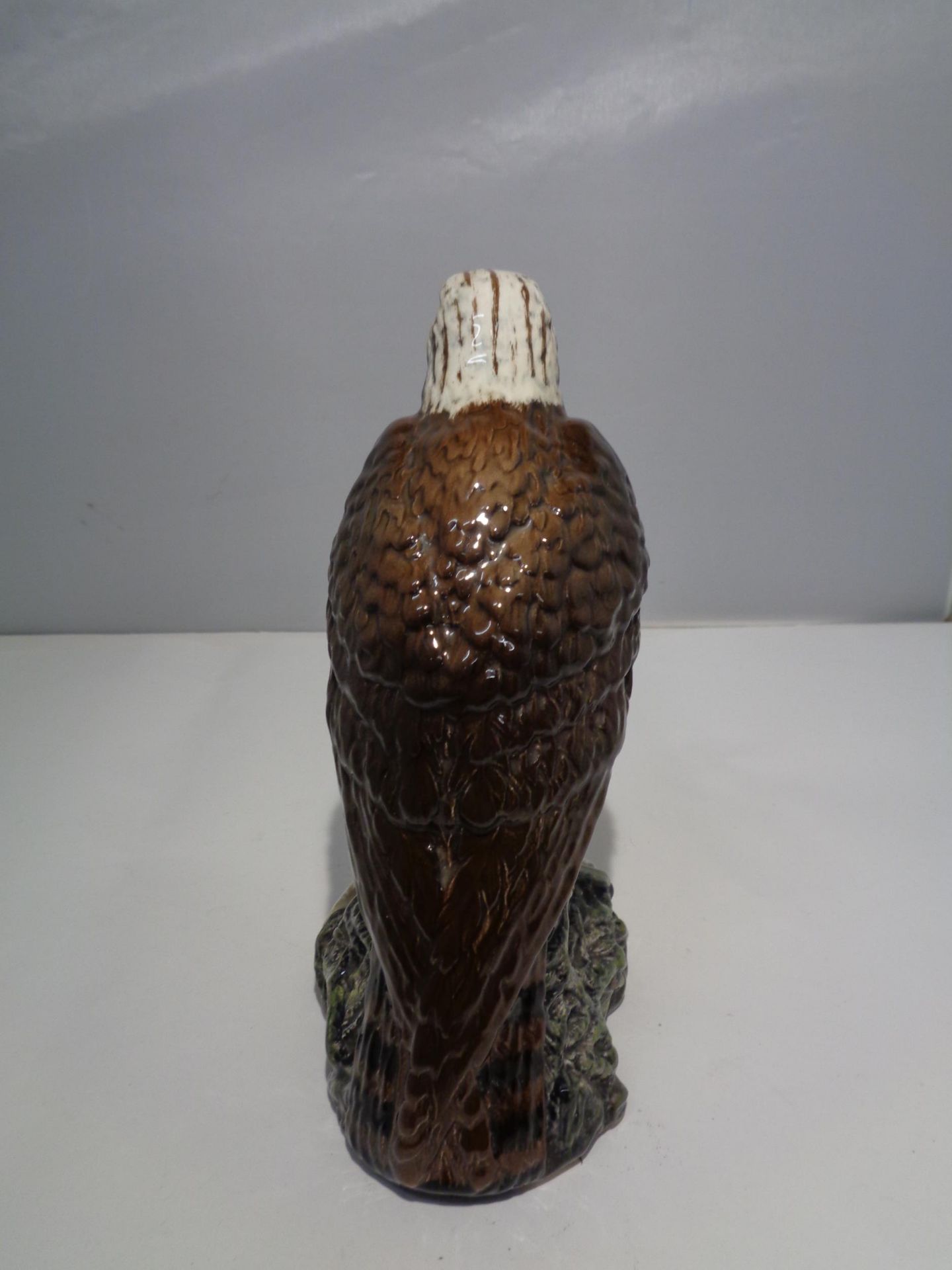 A CERAMIC OSPREY BENEAGLES WHISKEY DECANTER BY BESWICK - Image 3 of 4