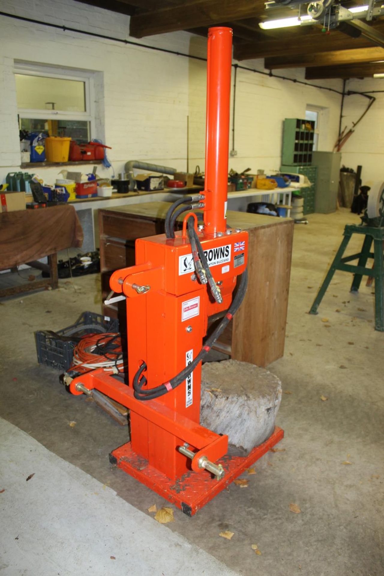 A BROWNS TRACTOR MOUNTED LOG SPLITTER - NO VAT - Image 2 of 3