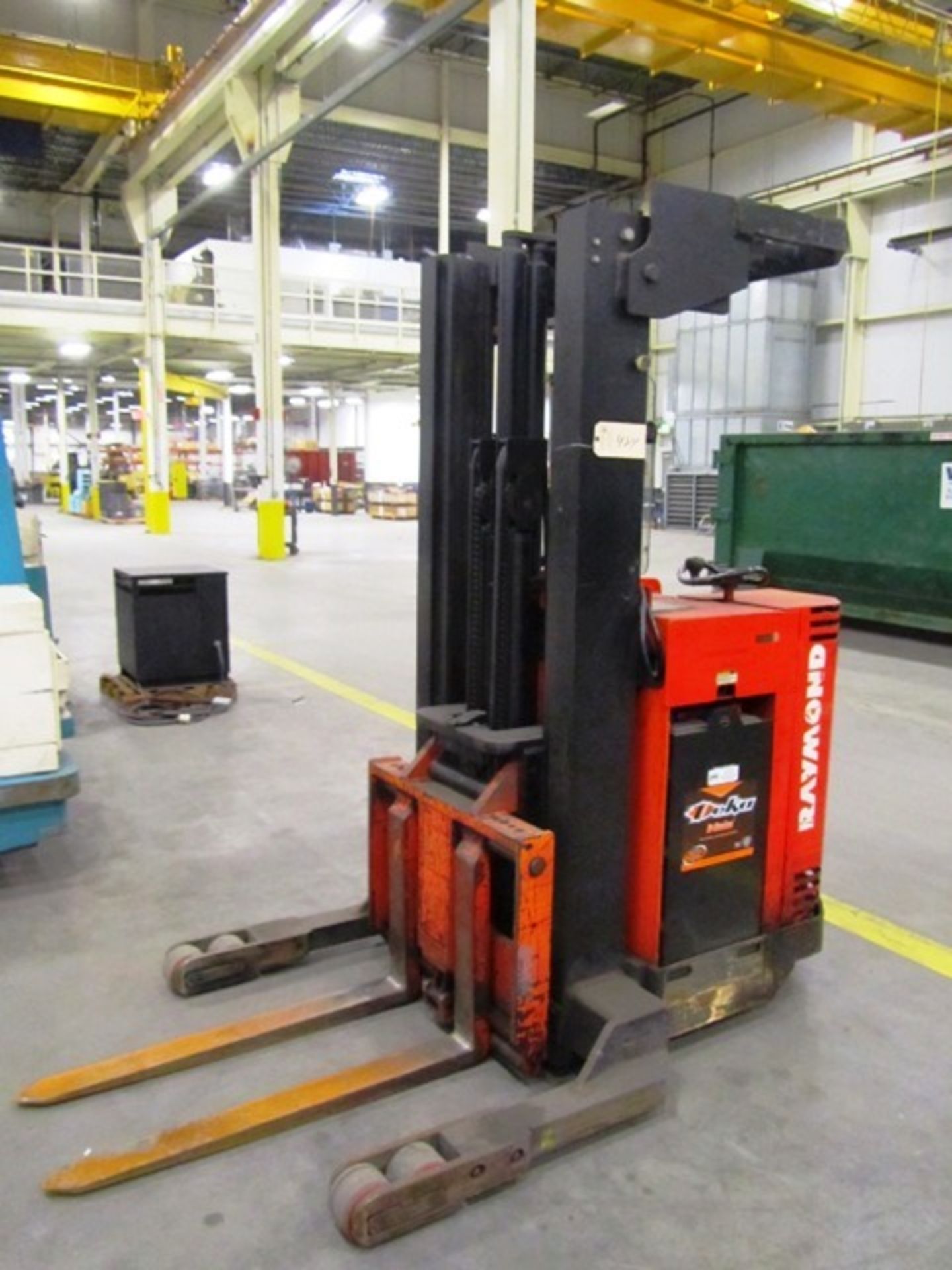 Raymond Model 2OI-R4OTT 4,000lb Capacity Stand Up Type Electric Forklift