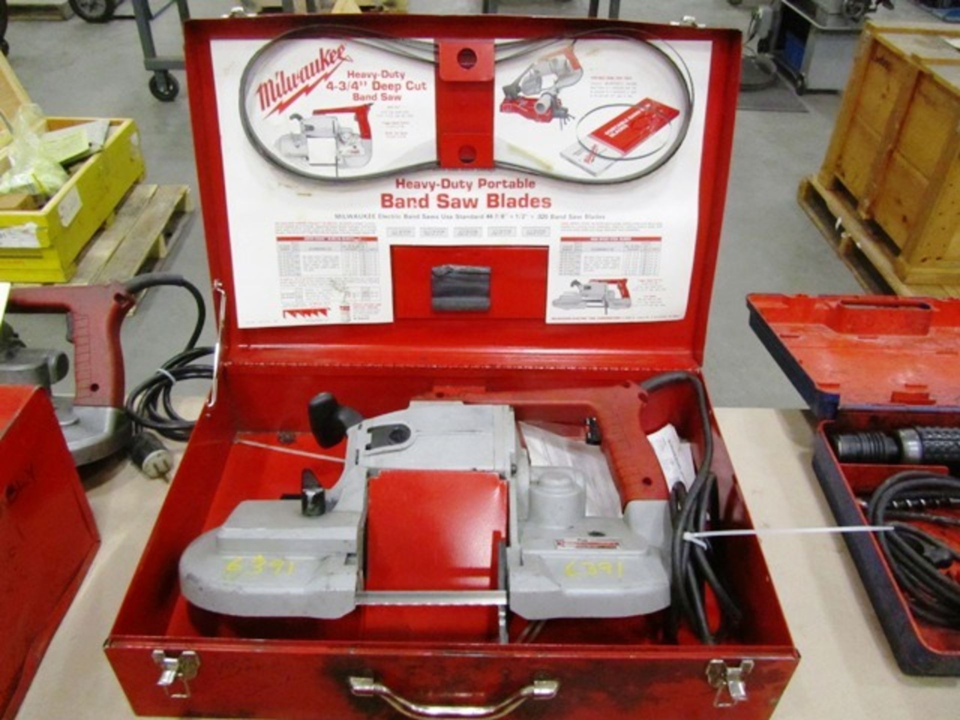 Milwaukee Electric Portable Horizontal Band Saw