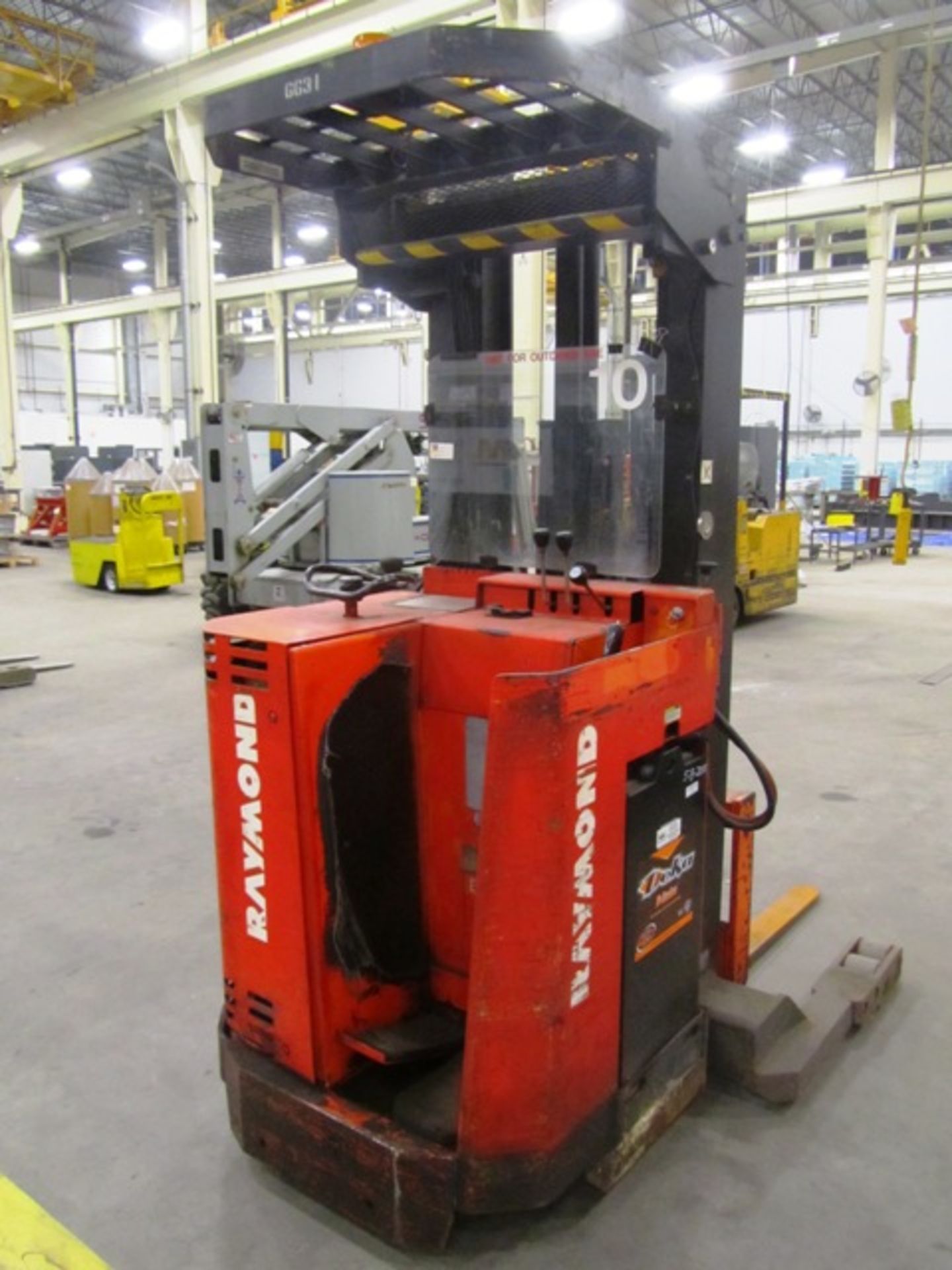 Raymond Model 2OI-R4OTT 4,000lb Capacity Stand Up Type Electric Forklift - Bild 2 aus 2