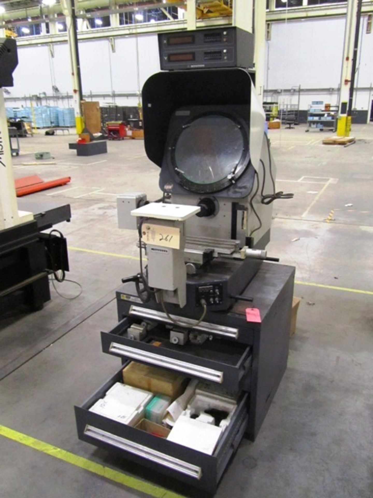 Mitutoyo Type PH-350 14'' Bench Type Optical Comparator