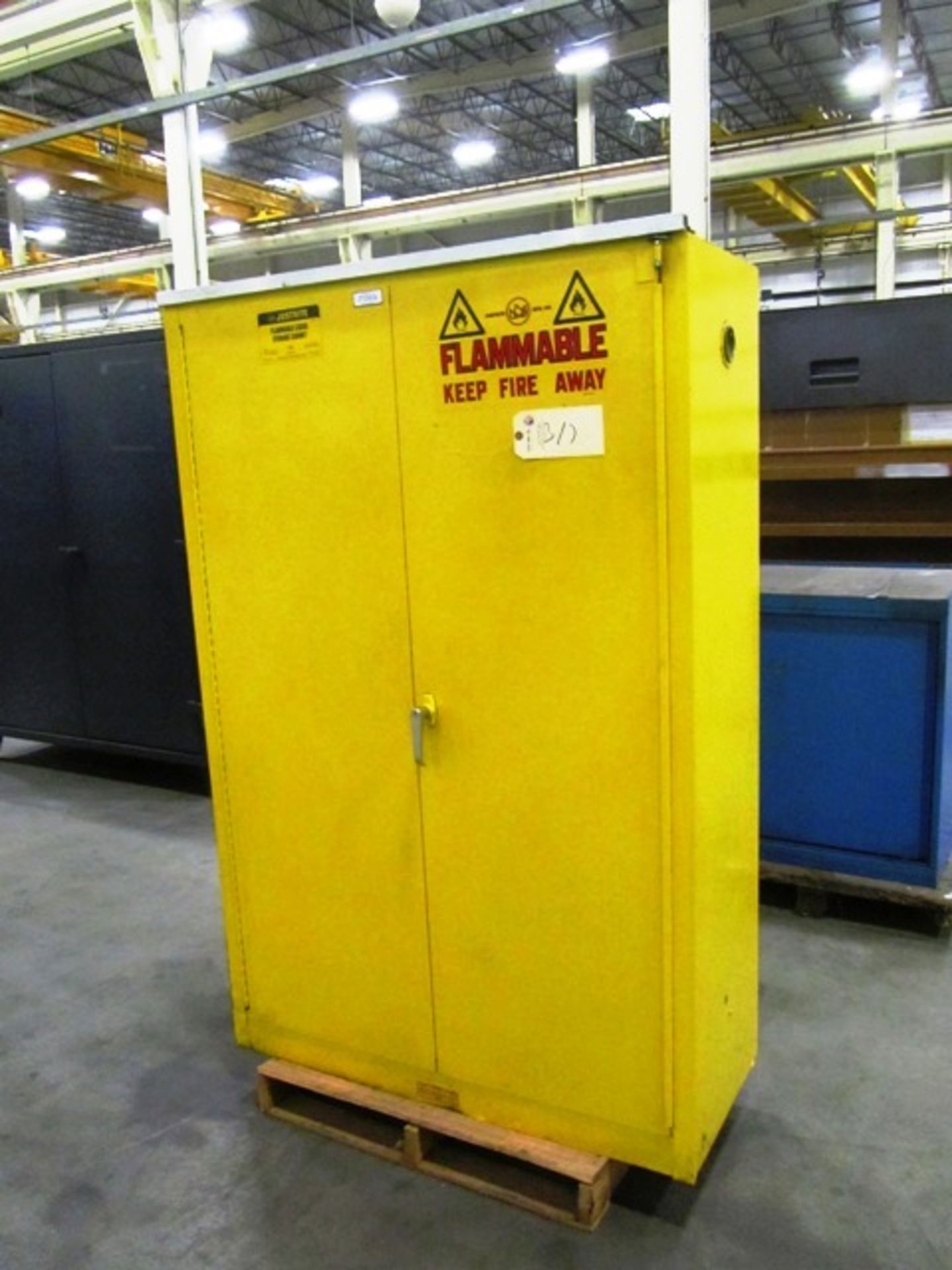 Flammable 2 Door Paint Cabinet