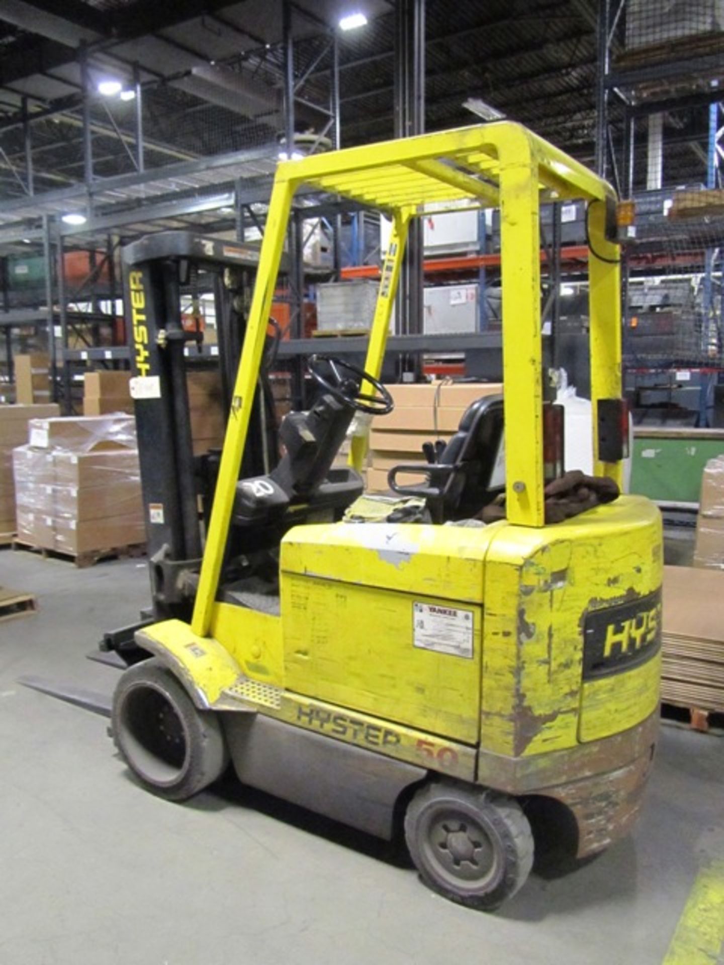 Hyster Model E50XM-27 3,000lb Capacity Electric Forklift - Image 3 of 3