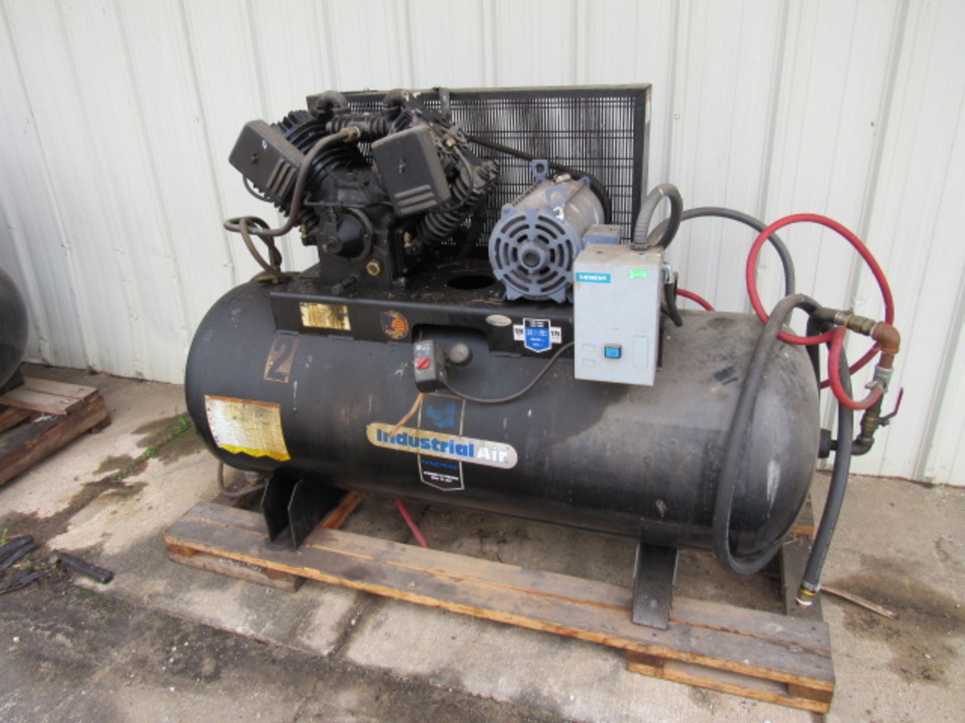 Industrial Air 10 hp Air Compressor with 120 Gallon Tank