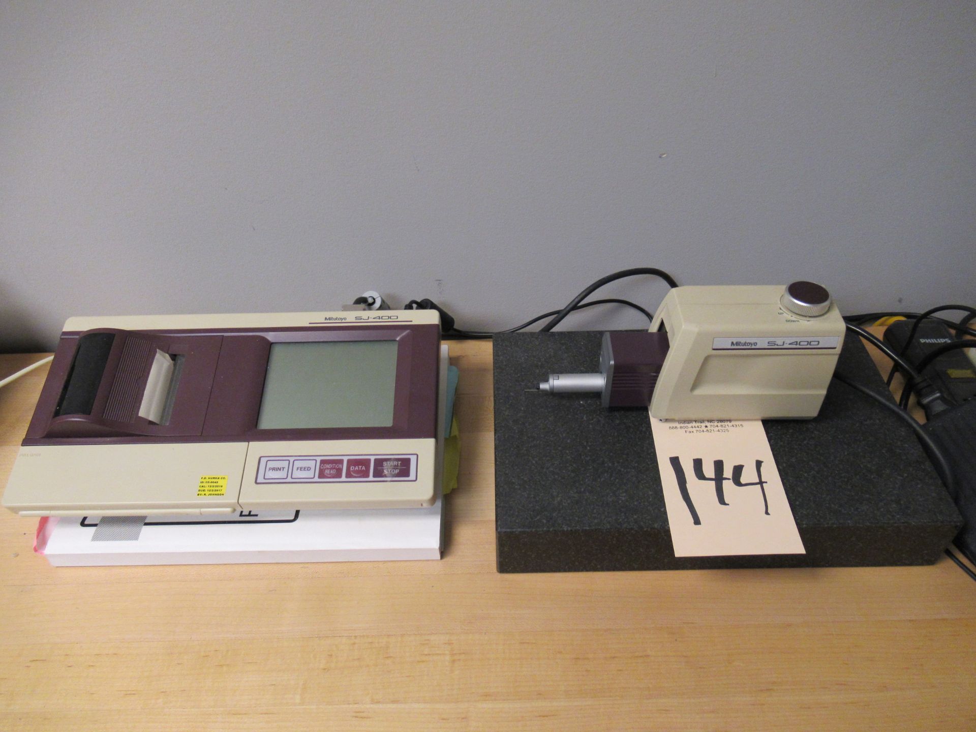 Mitutoyo SJ-400 Digital Surface Roughness Tester