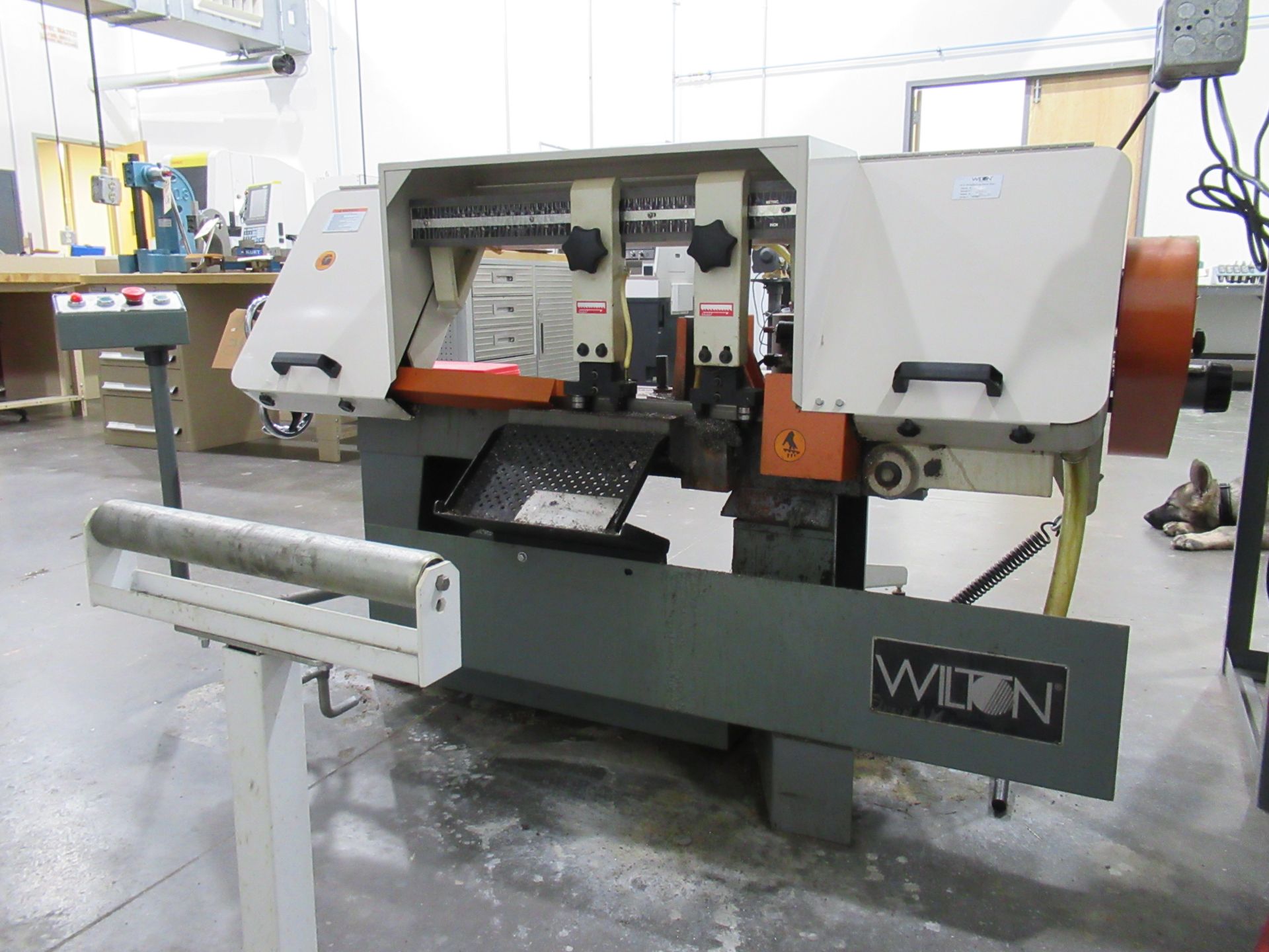 Wilton Model 7020 10'' x 16'' Horizontal Bandsaw