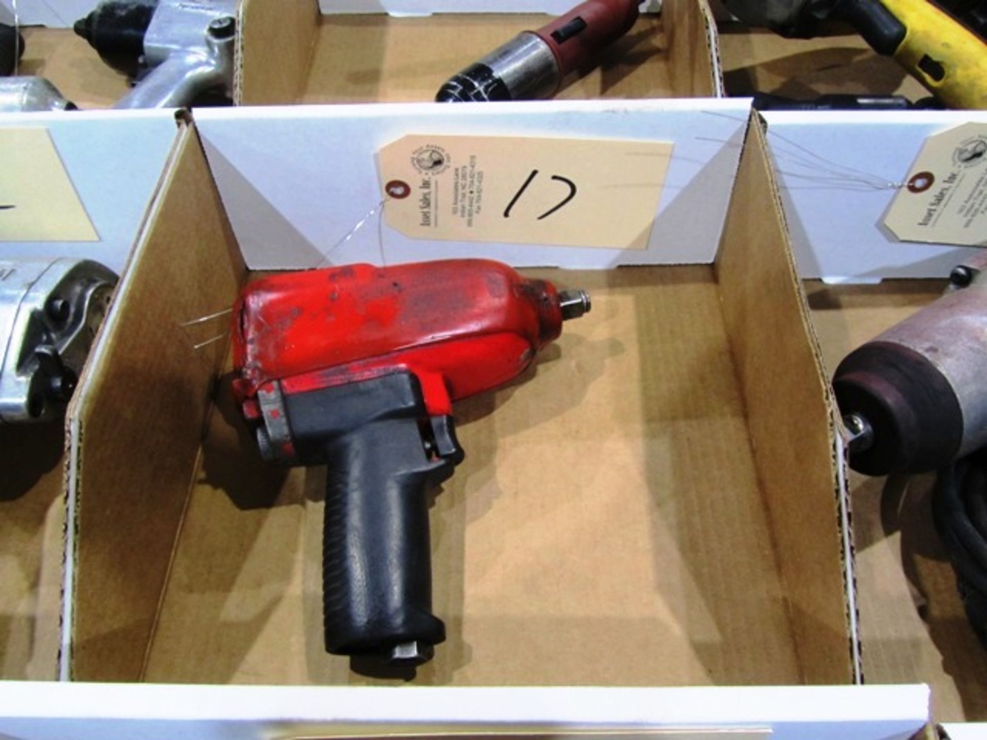 (1) Pneumatic Impact Gun