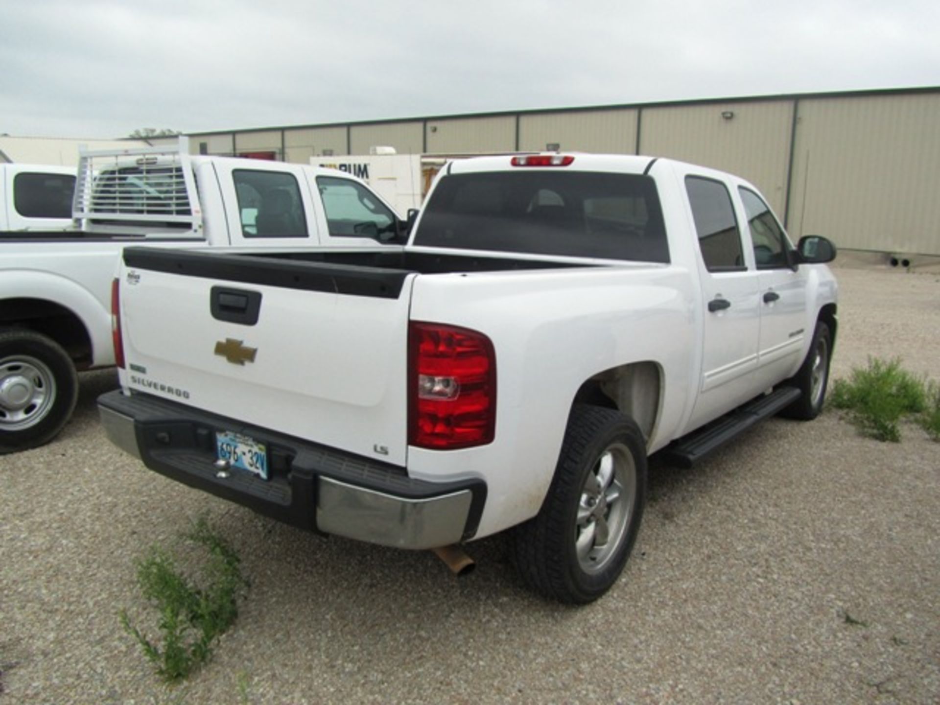 Chevrolet Silverado Crew Cab Pick-Up Truck - Bild 3 aus 4