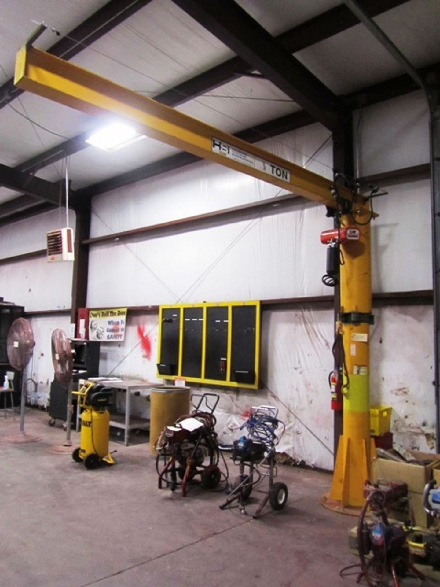 Handling Systems 360 Degree 1/2 Ton Capacity Free Standing Jib Crane