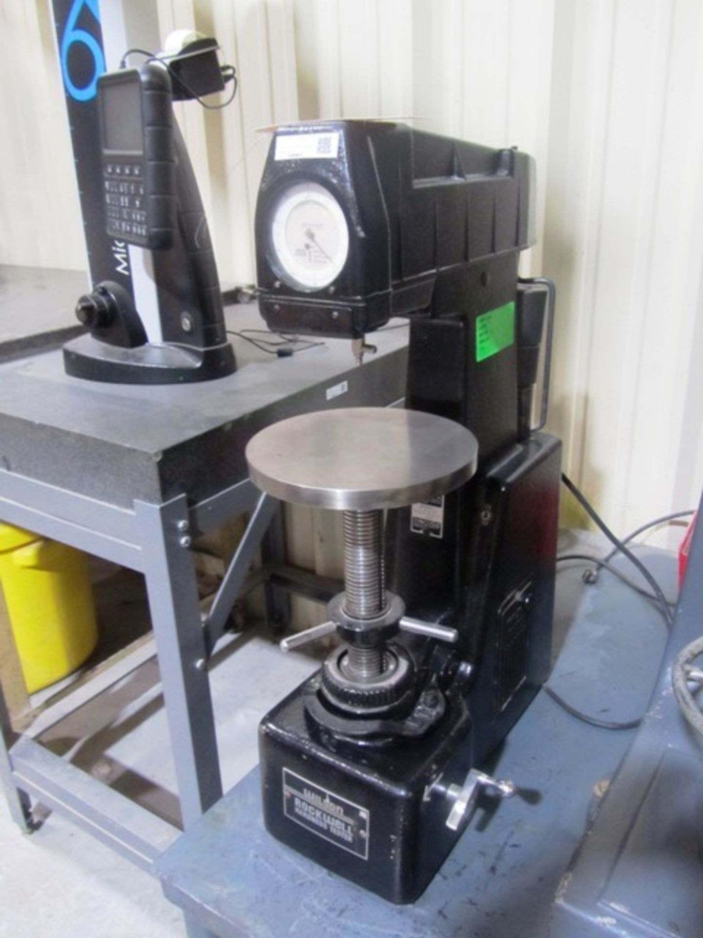 Wilson Rockwell Model 4JR&RB Bench Type Hardness Tester, sn:8025