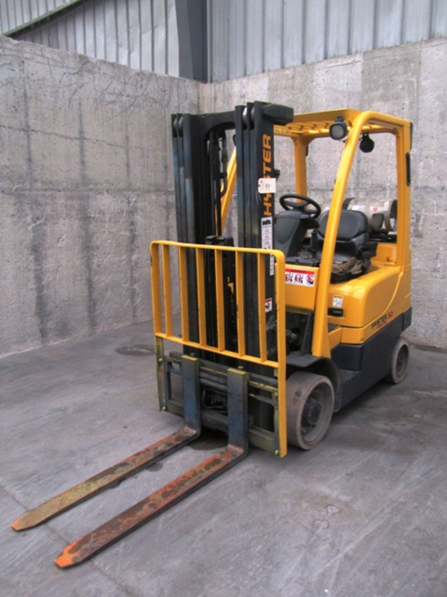 Hyster 50 Fortis Model 550FT, 4,000lb Capacity LP Forklift