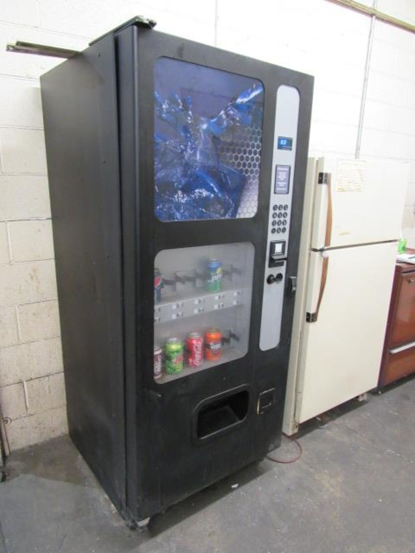 Digital Vending Machine - Image 2 of 5