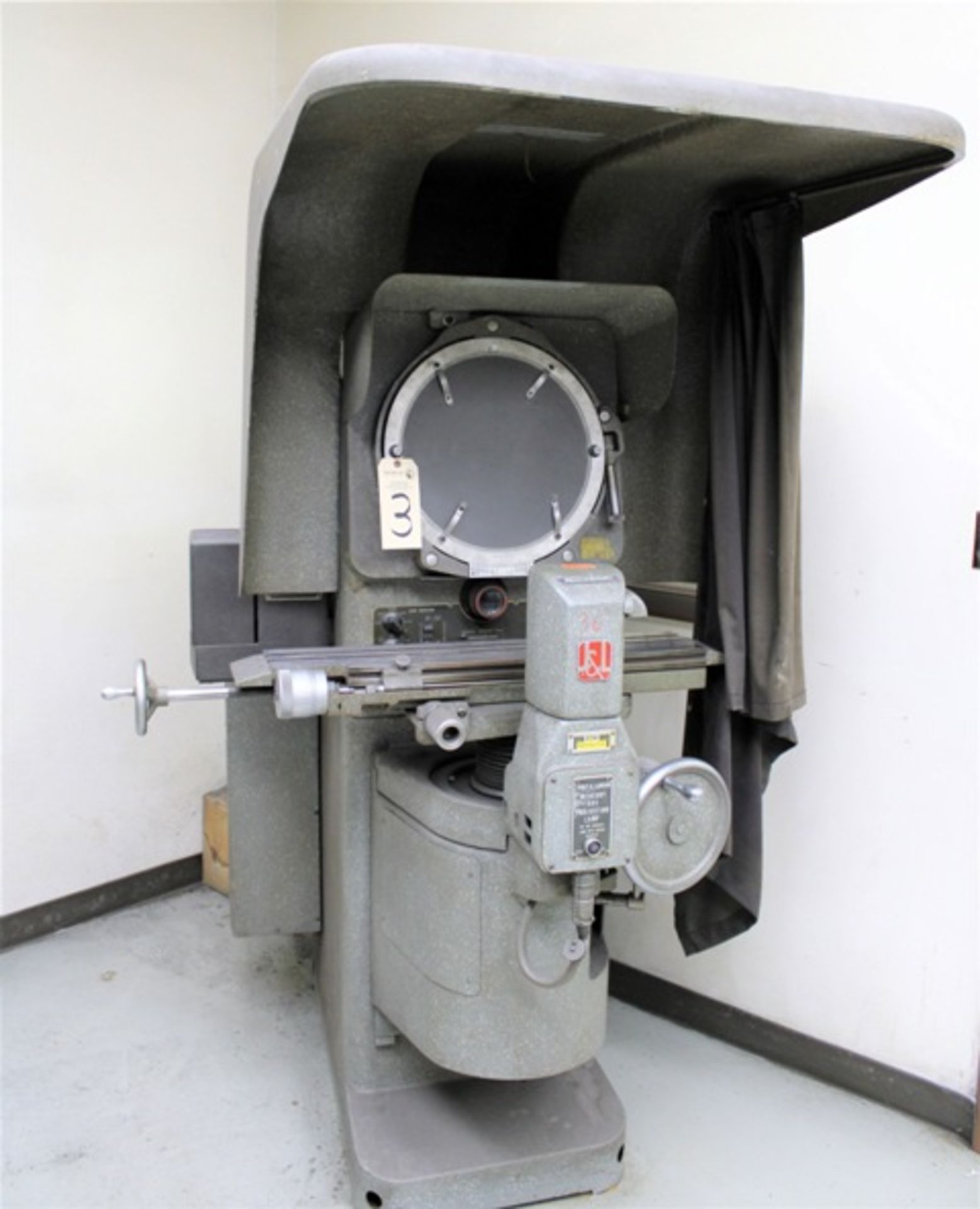 Jones & Lamson Model FC-14 14'' Optical Comparator