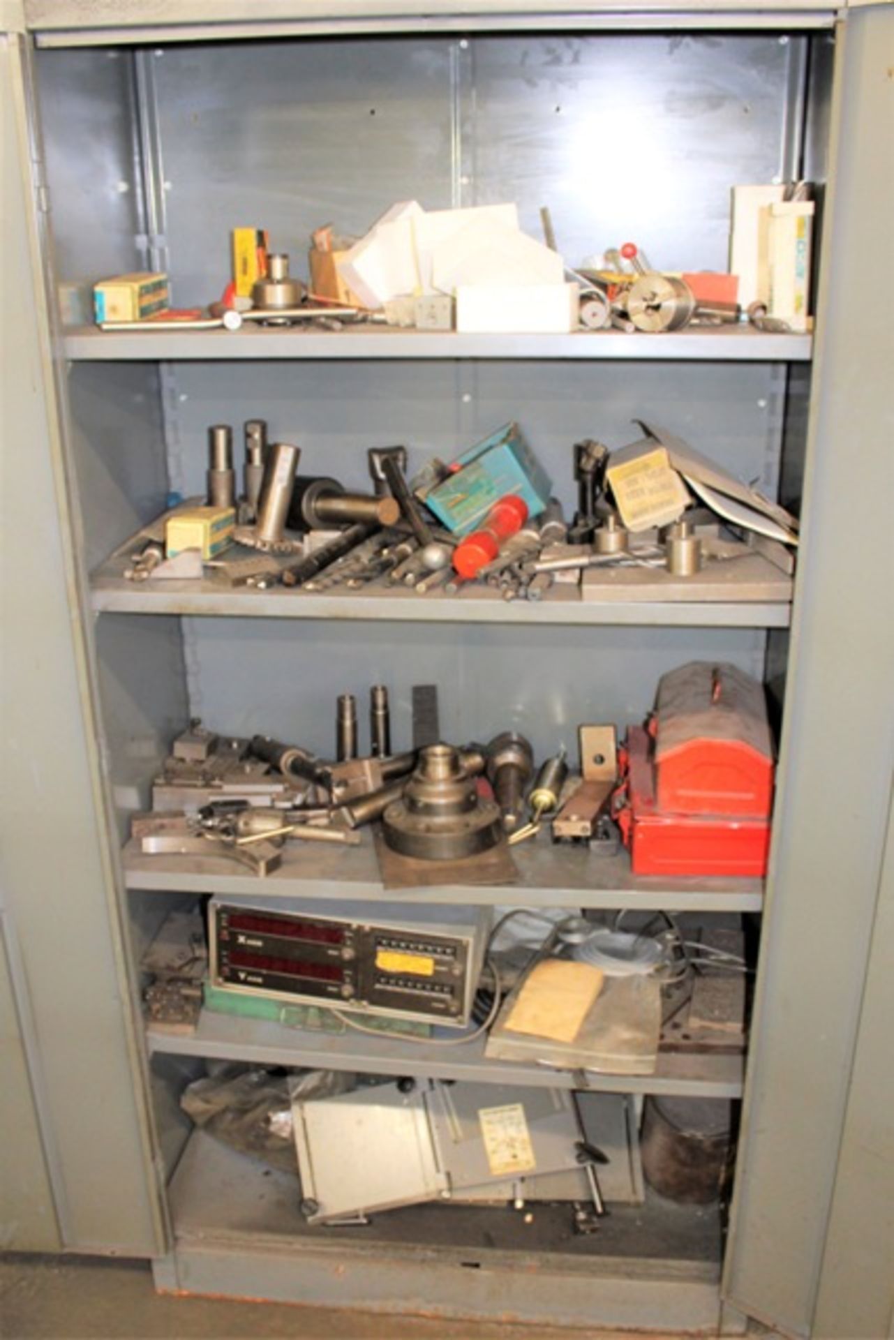 Cabinets with Contents - Image 4 of 4