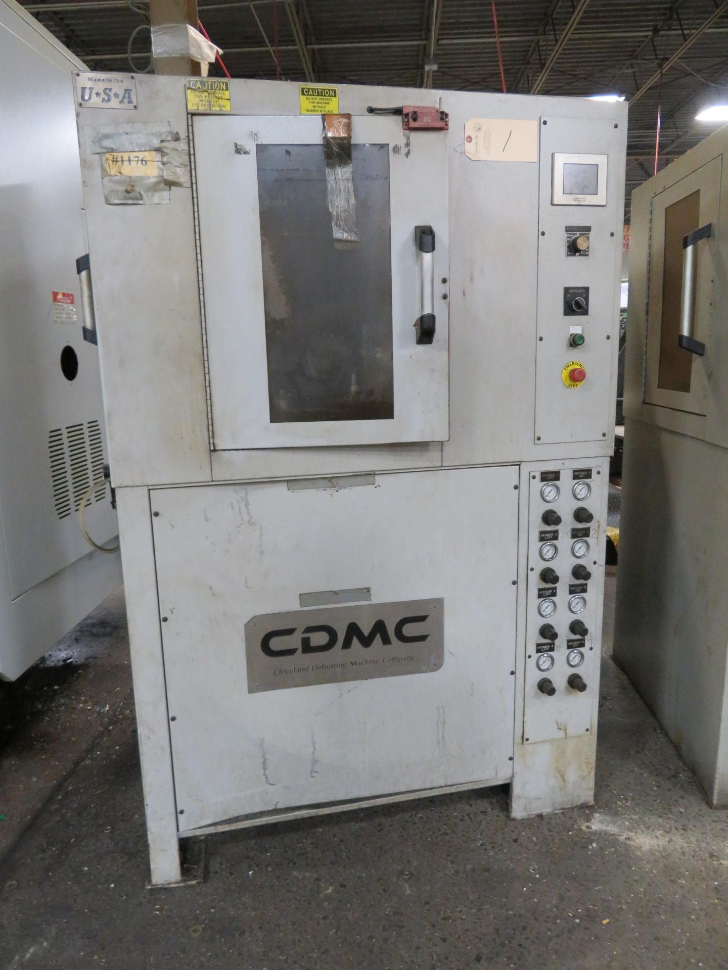 CDMC Model 1000 Vertical Deburring Machine - Image 2 of 3