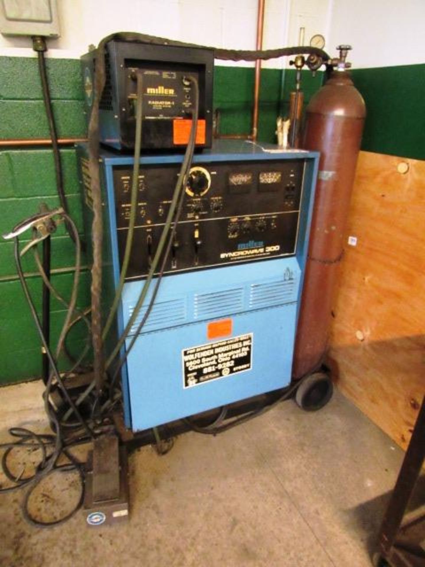 Miller Syncrowave 300 Portable Welder