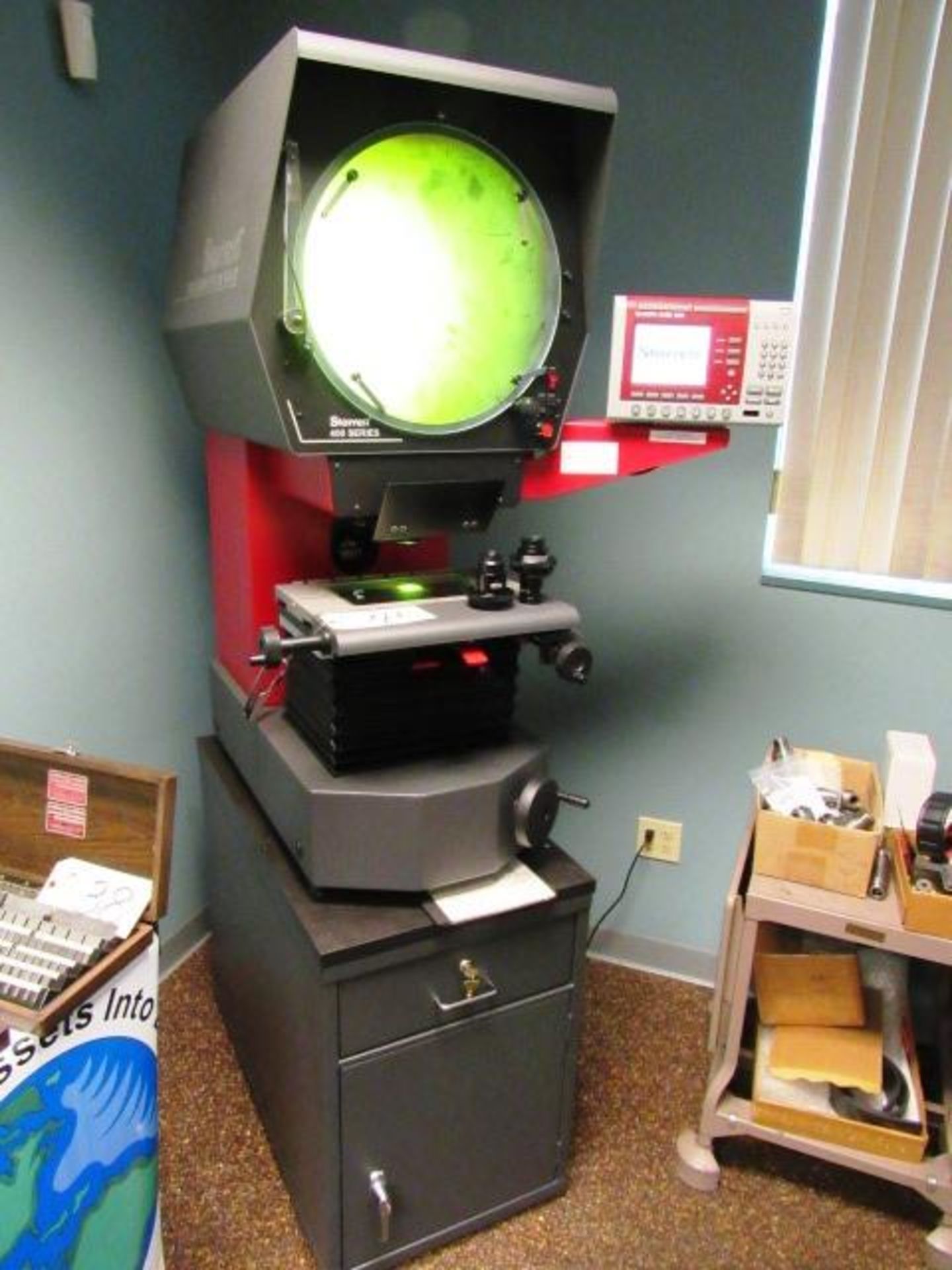 Starrett VB400 16'' Programmable Vertical Optical Comparator