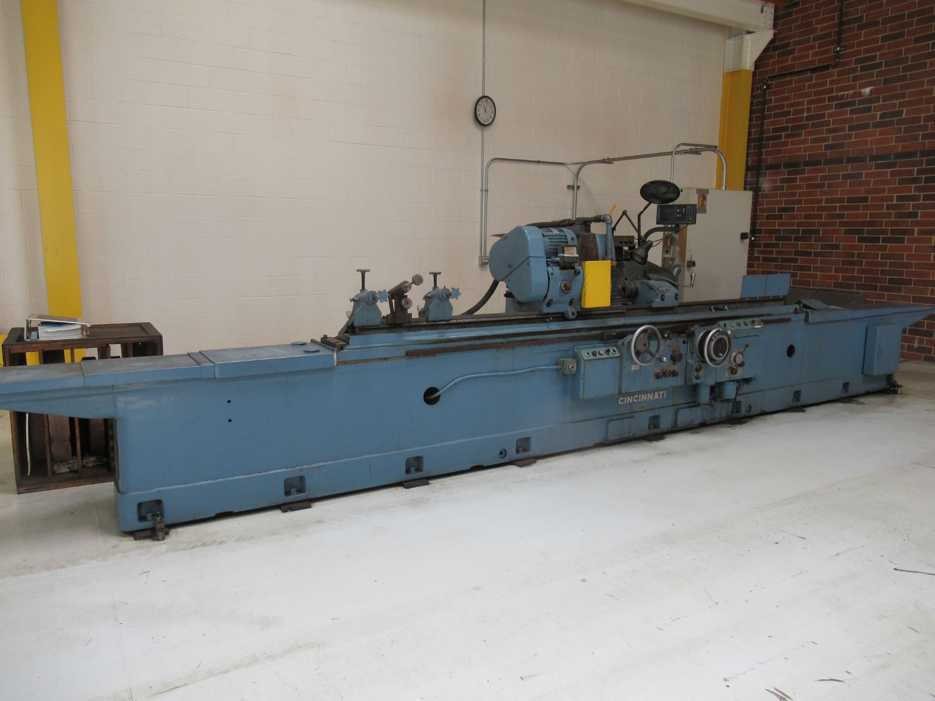 Cincinnati 16'' x 120'' Cylindrical Grinder - Image 2 of 5