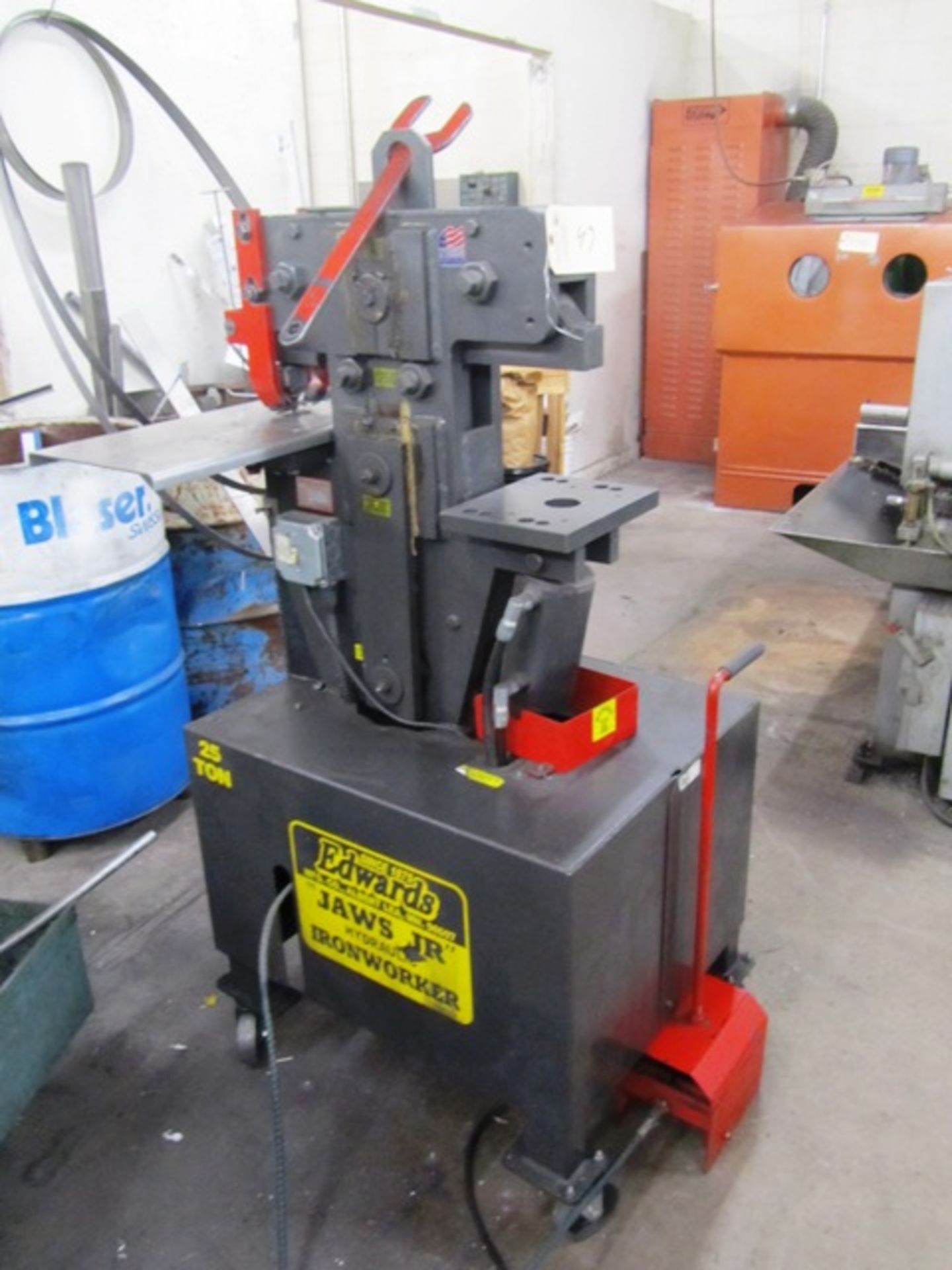 Edwards 25 Ton Portable Hydraulic Ironworker - Bild 2 aus 3