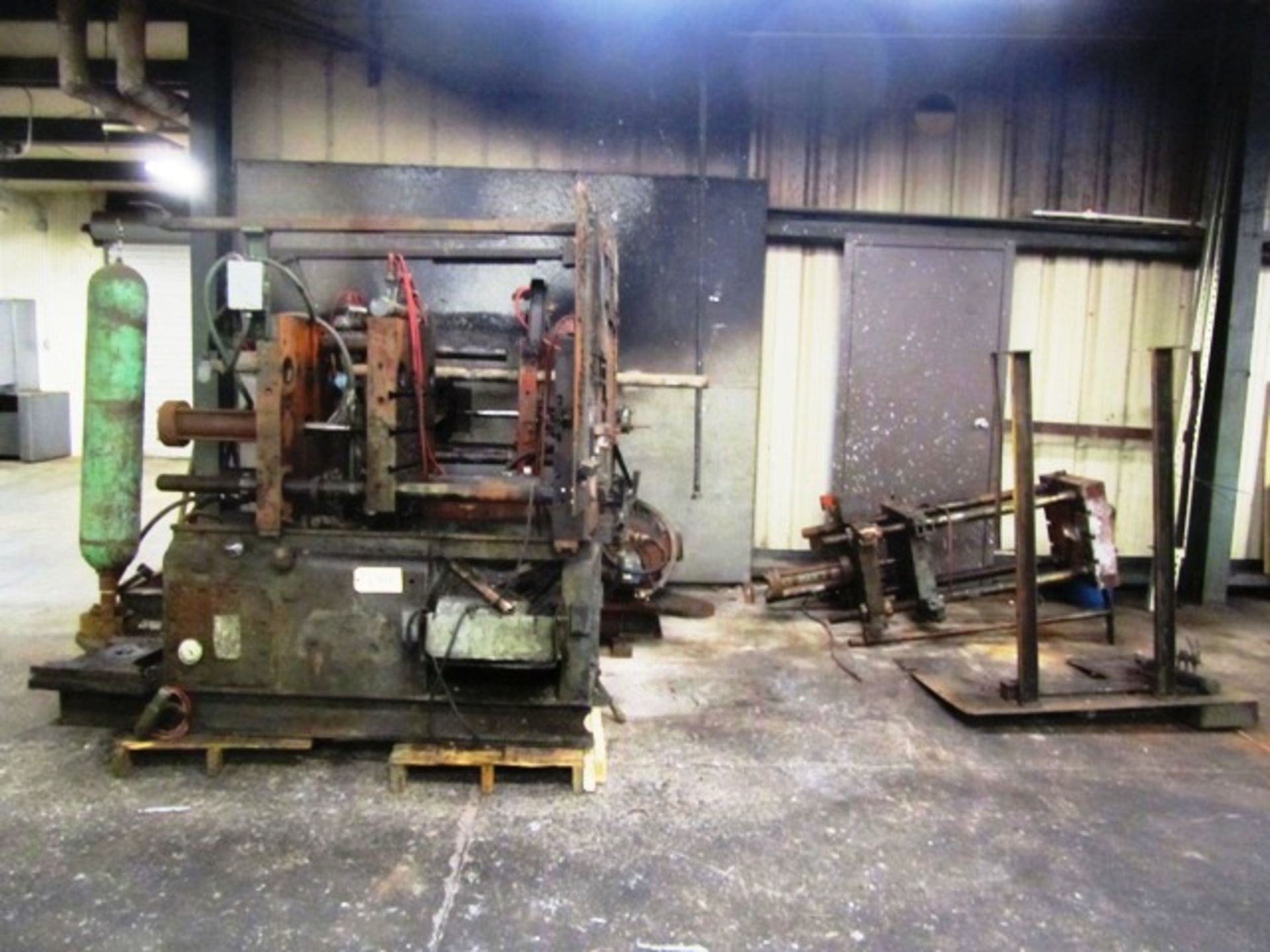 HPM 100 Ton Die Cast Machine (parts machine)