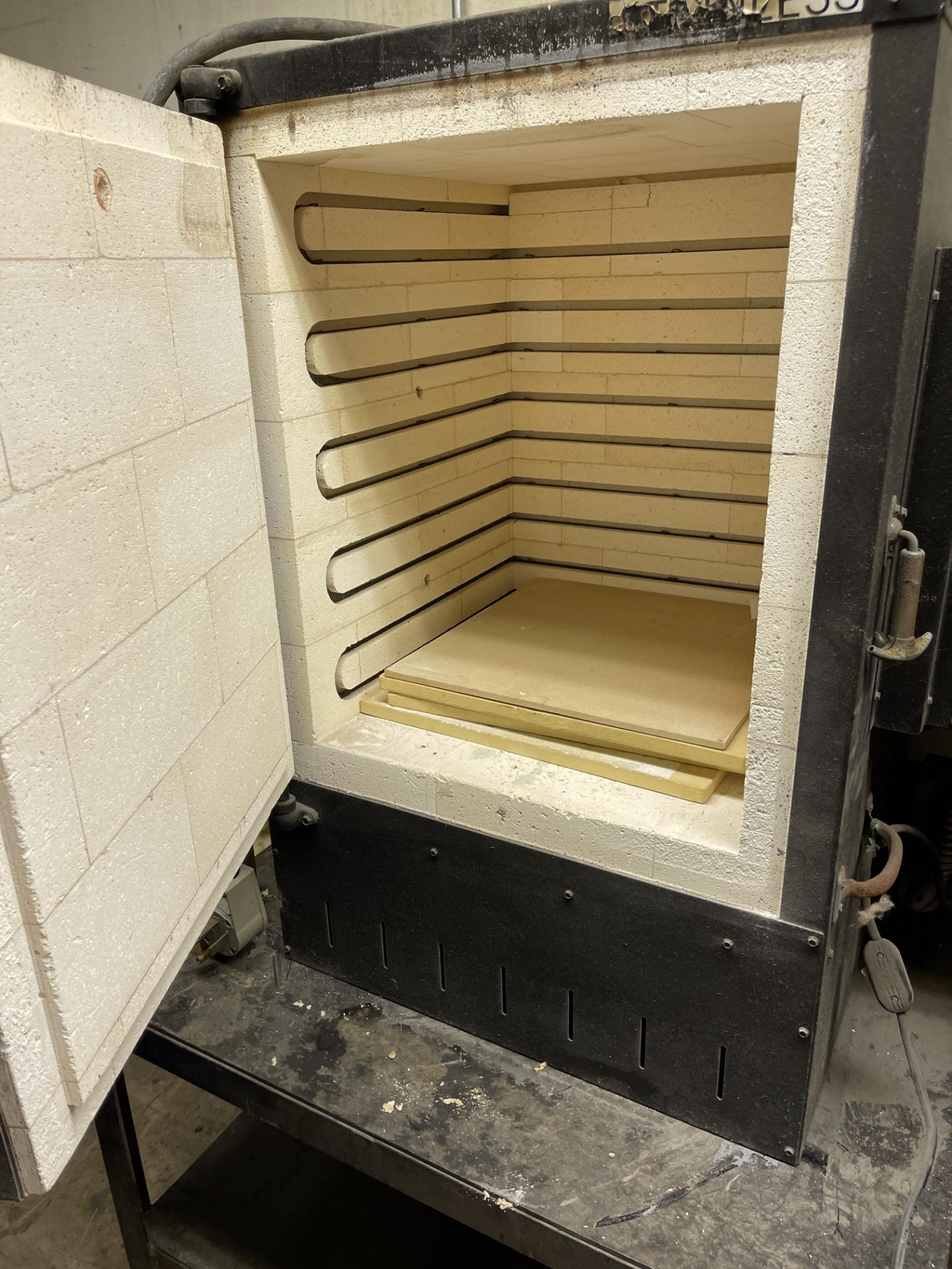 Paragon Model Iguana 18'' x 18'' x 22'' Tall Kiln Oven - Image 3 of 5