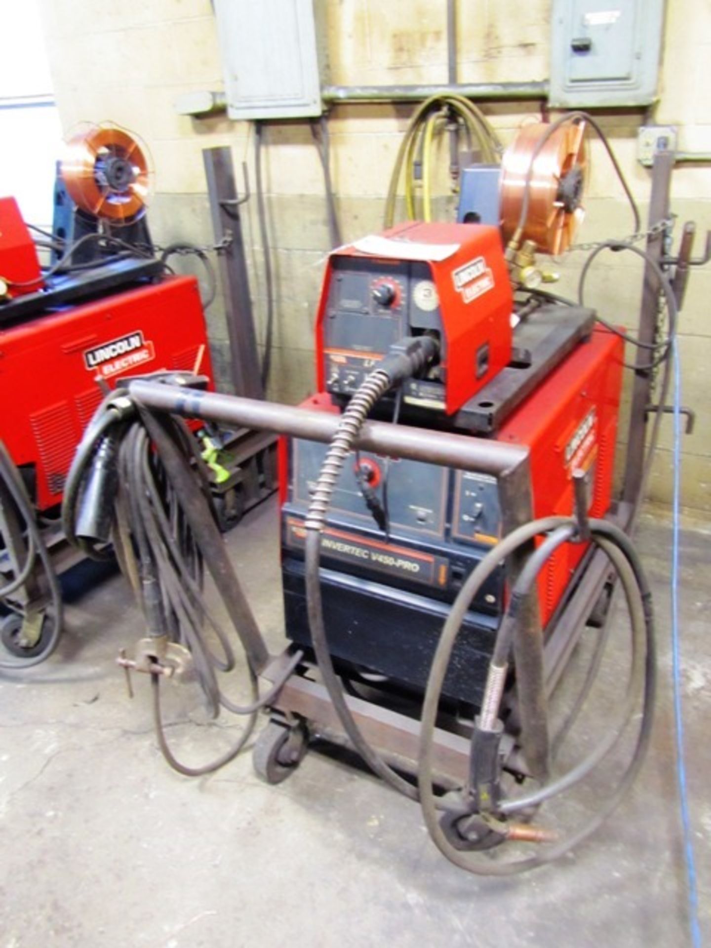 Lincoln Electric Invertec V450-Pro Portable Mig Welder