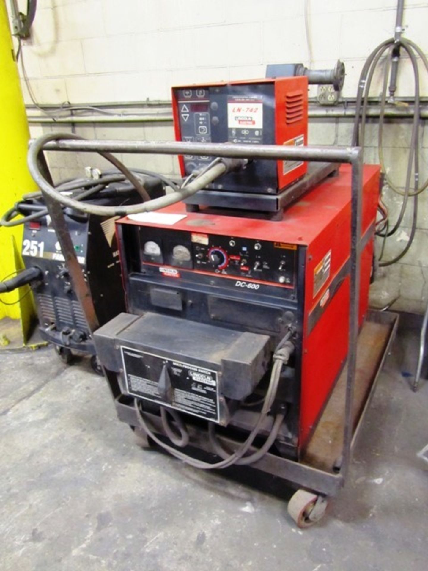 Lincoln Electric DC-600 Portable Welder