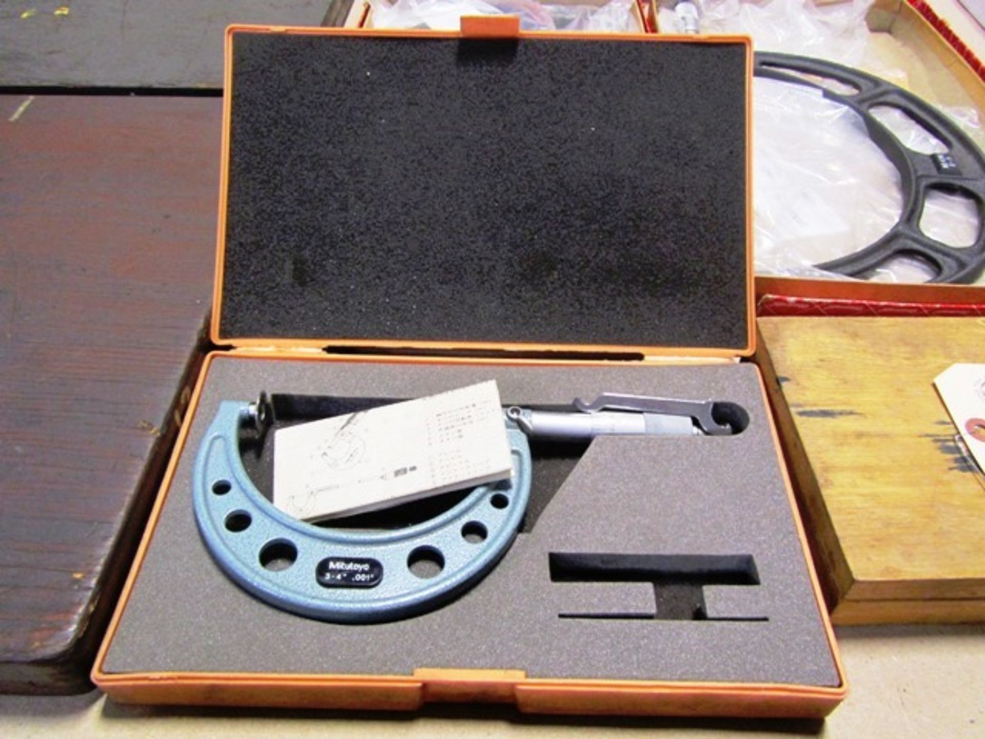 Mitutoyo 3'' - 4'' Micrometer