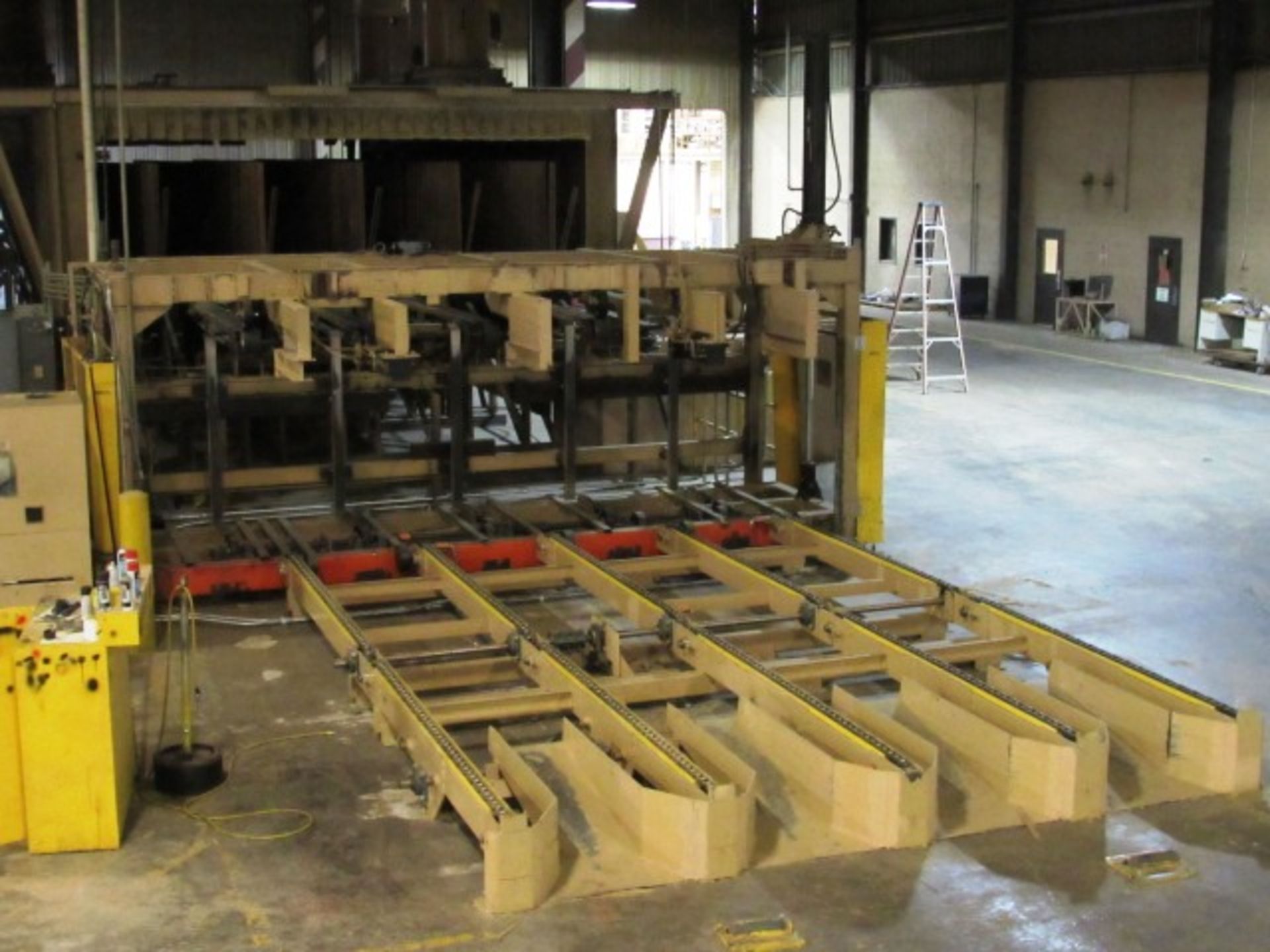 *PKG-LOTS 79,80* Globe Hydraulic Stacker