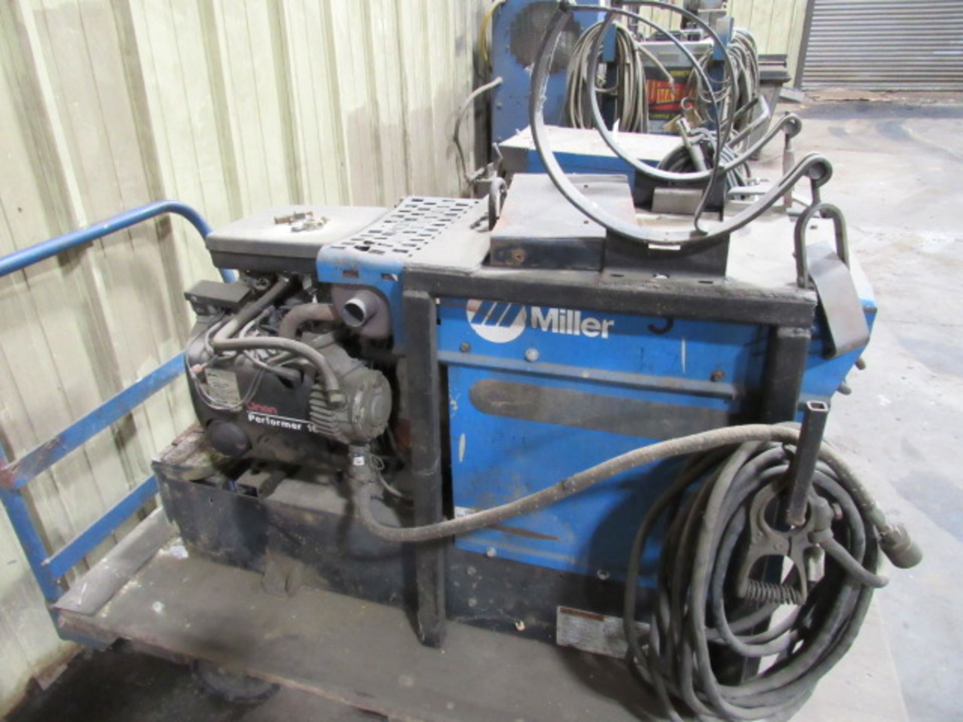 Miller BobCat 225G 8000 Watt Generator - Image 5 of 5
