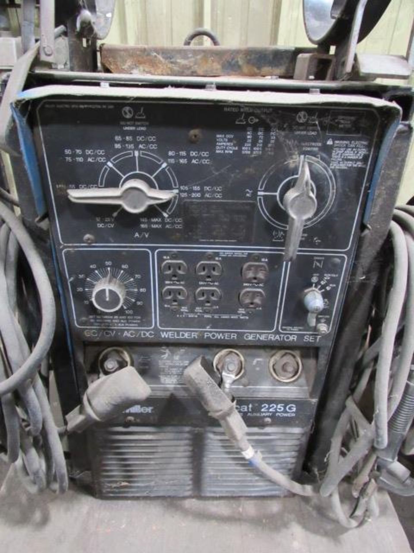 Miller BobCat 225G 8000 Watt Generator - Image 3 of 5