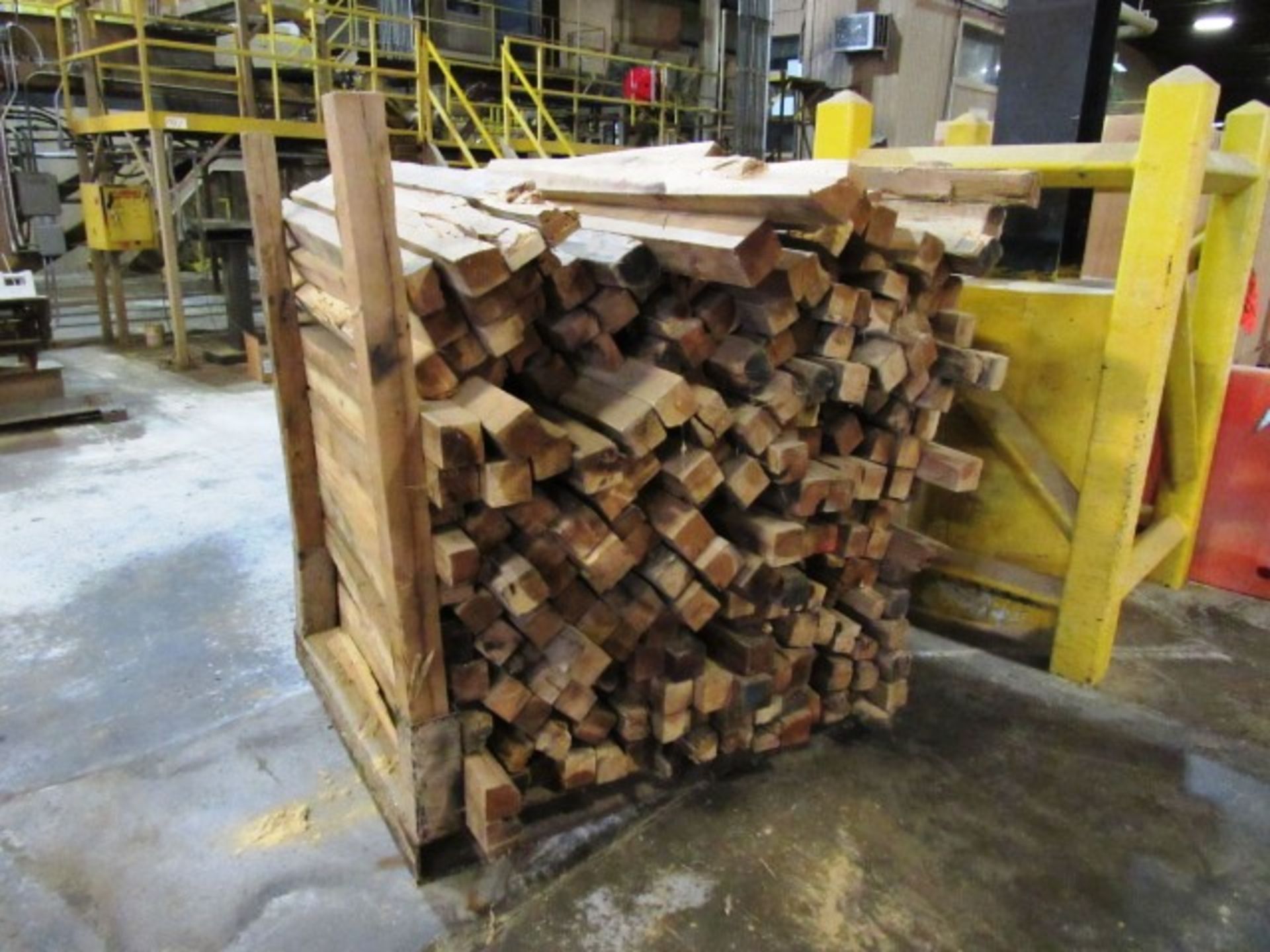 2 Pallets of 4'' x 4'' x 48'' Wood *