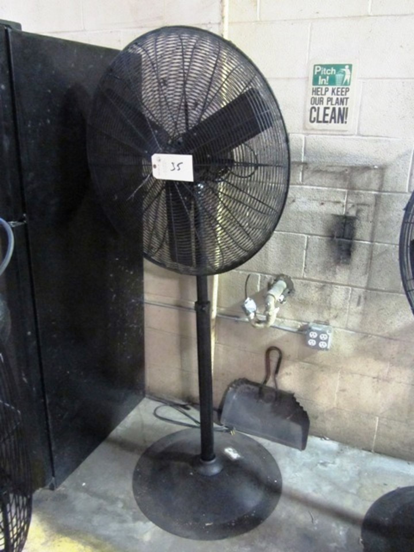 Pedestal Fan