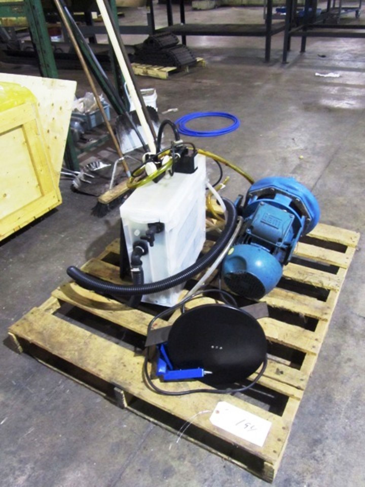 Oil Skimmer & Pump (on pallet)