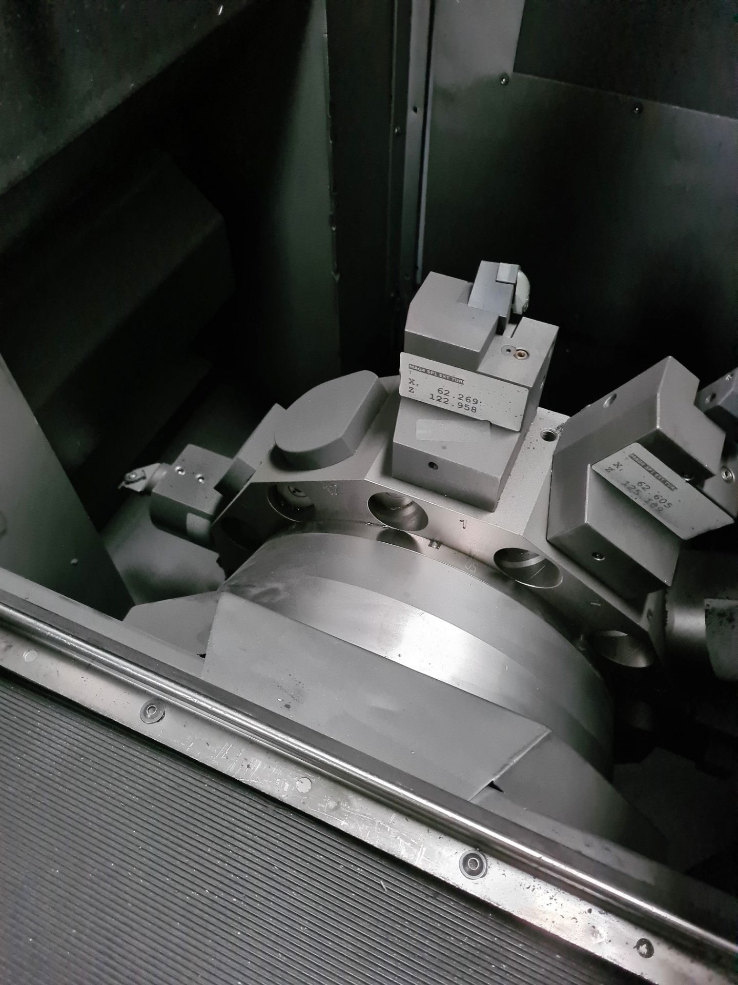 EMAG VSC 400 DUO MACHINING CELL - Image 9 of 13