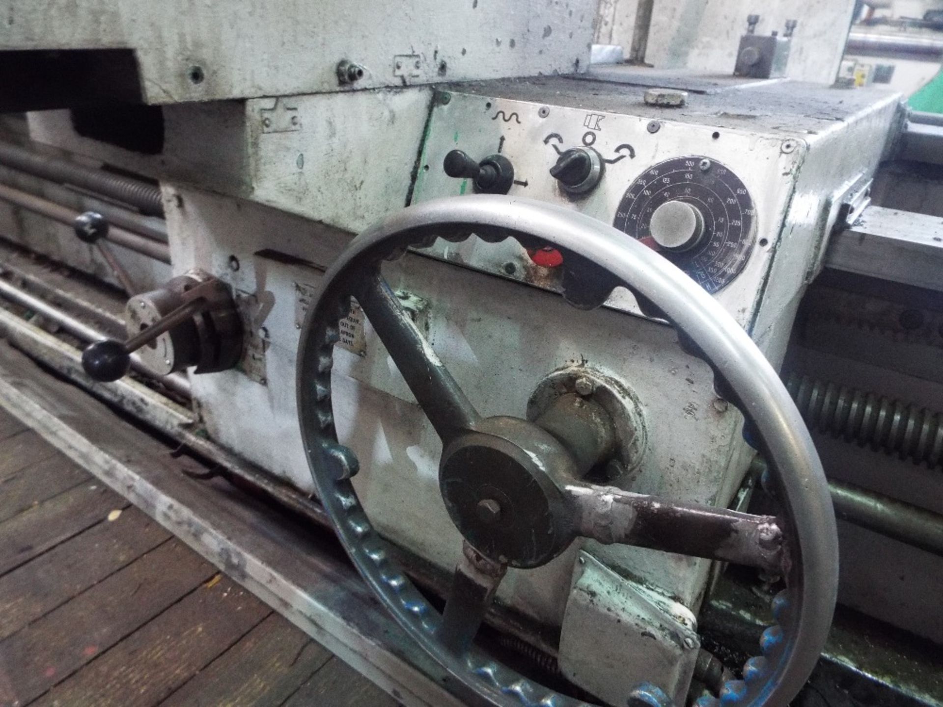 Binns & Berry Trident L850 x 3000 Centre Lathe - Image 13 of 17