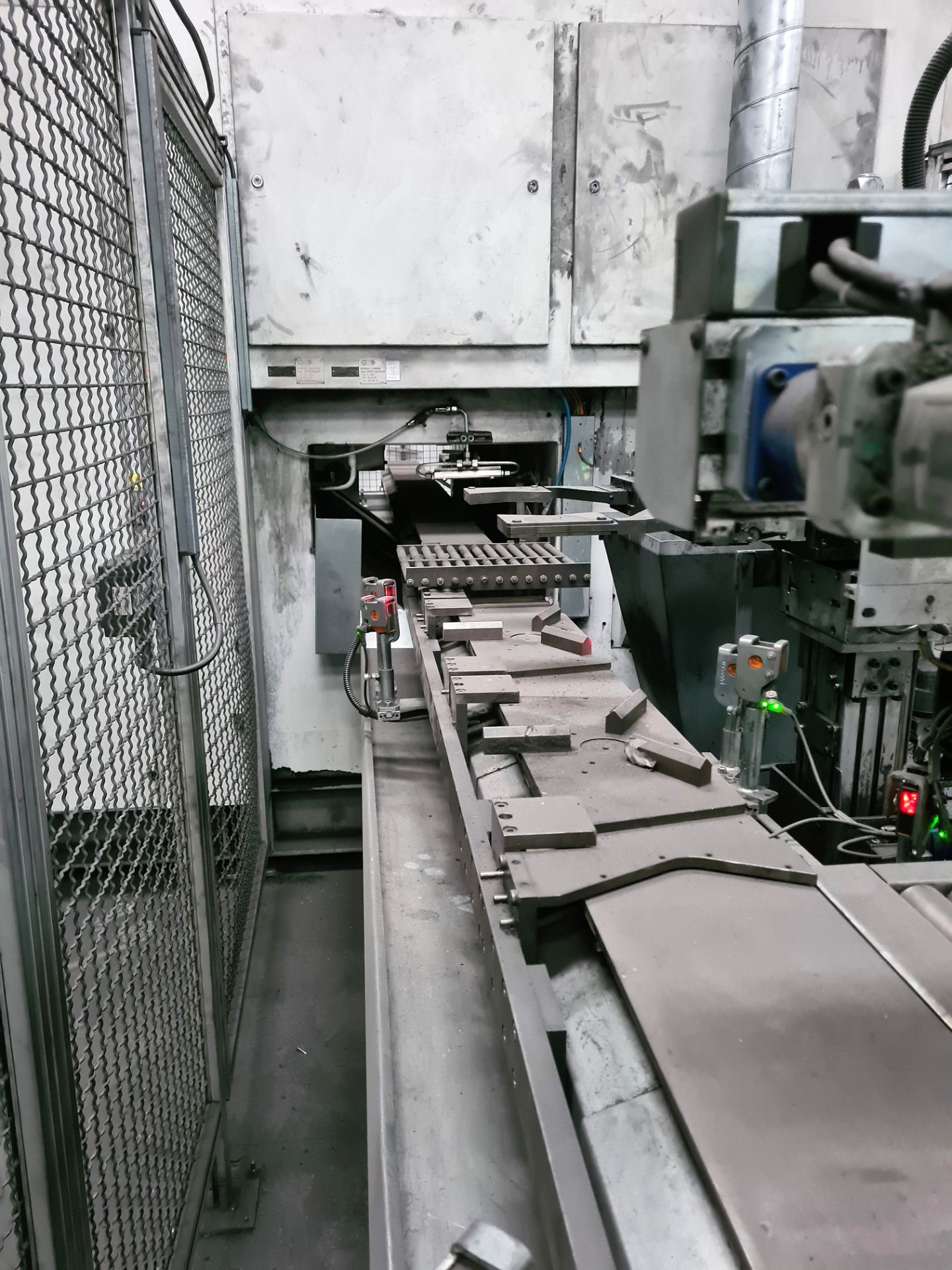 EMAG VSC 400 DUO MACHINING CELL - Image 11 of 13