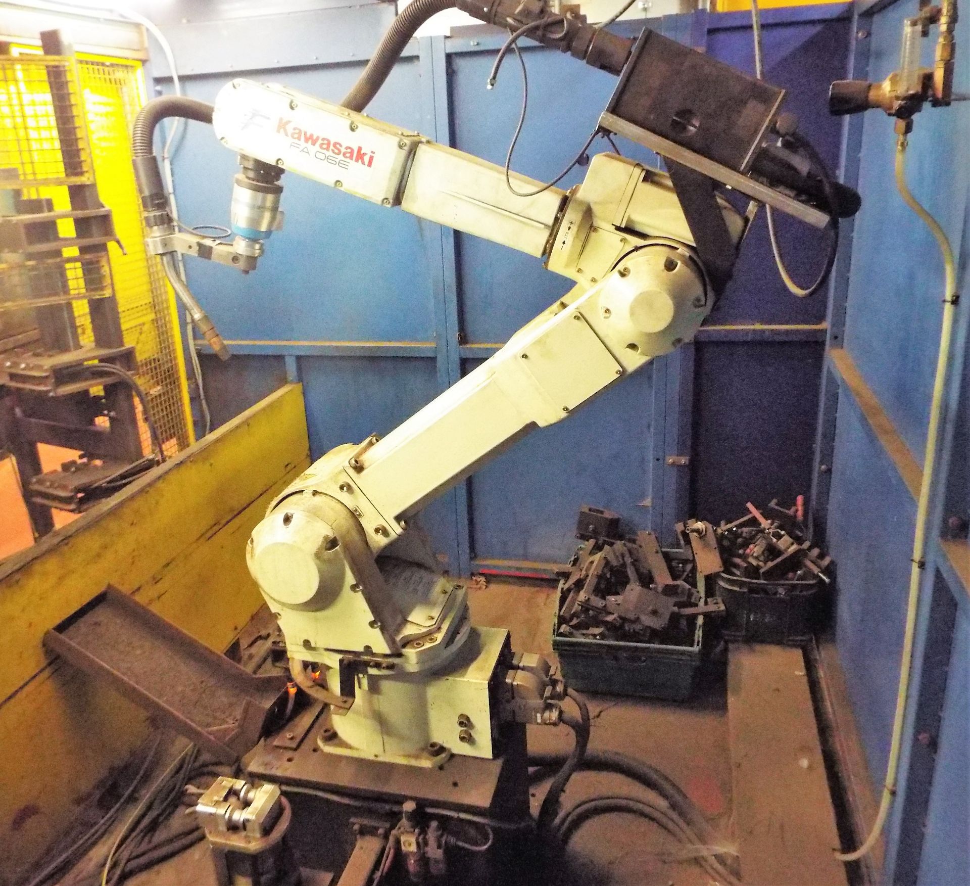 Robotic Mig Welding Cell - Image 11 of 20