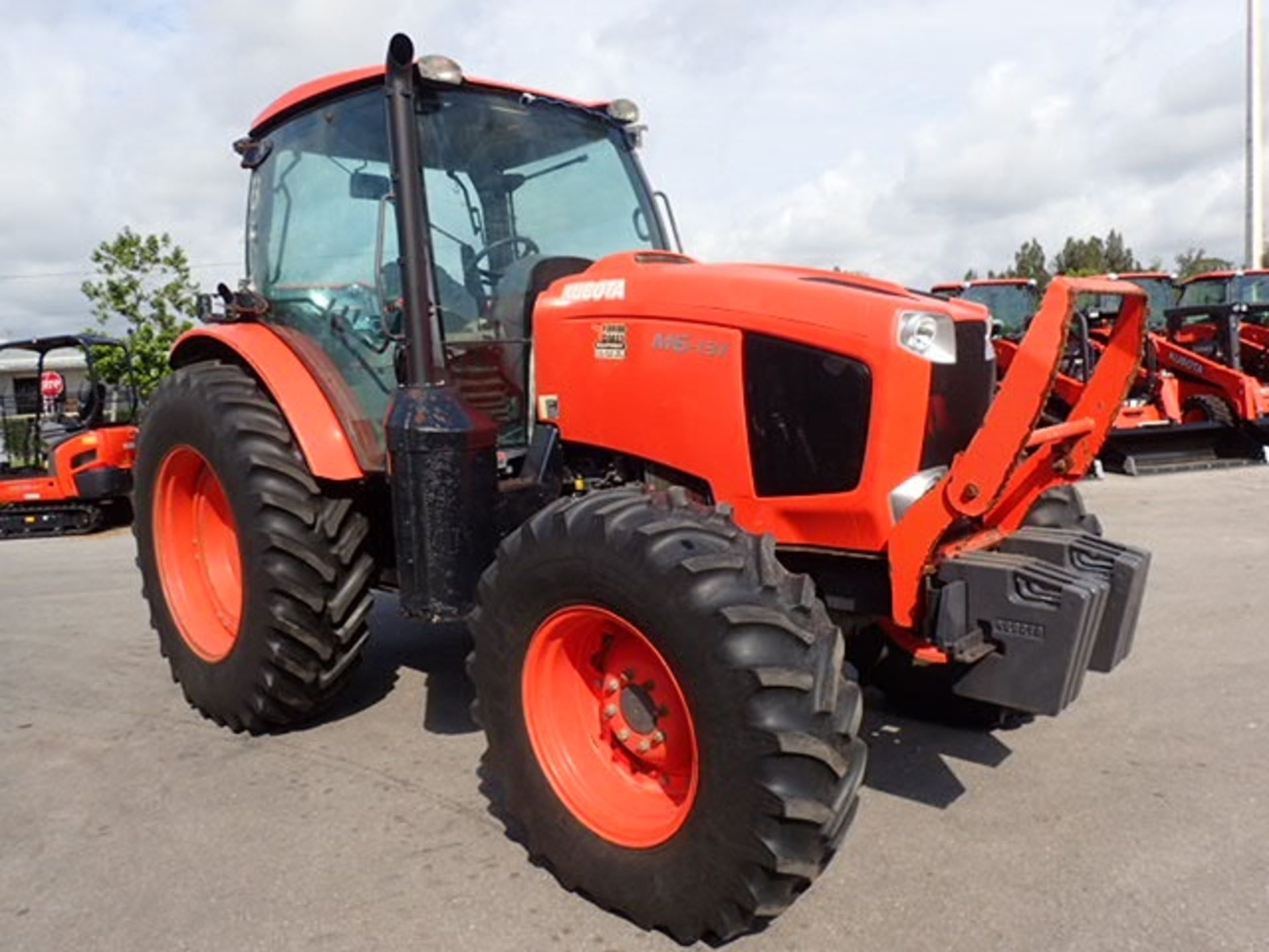 Kubota M6-131 - Image 2 of 73