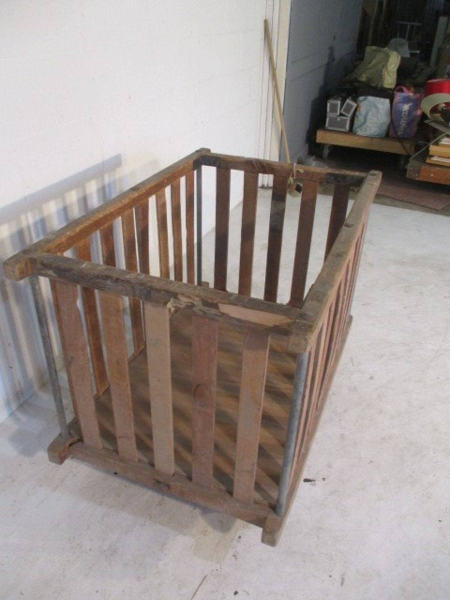 An industrial slatted wooden bobbin trolley - length 109cm, width 70cm - Image 2 of 7