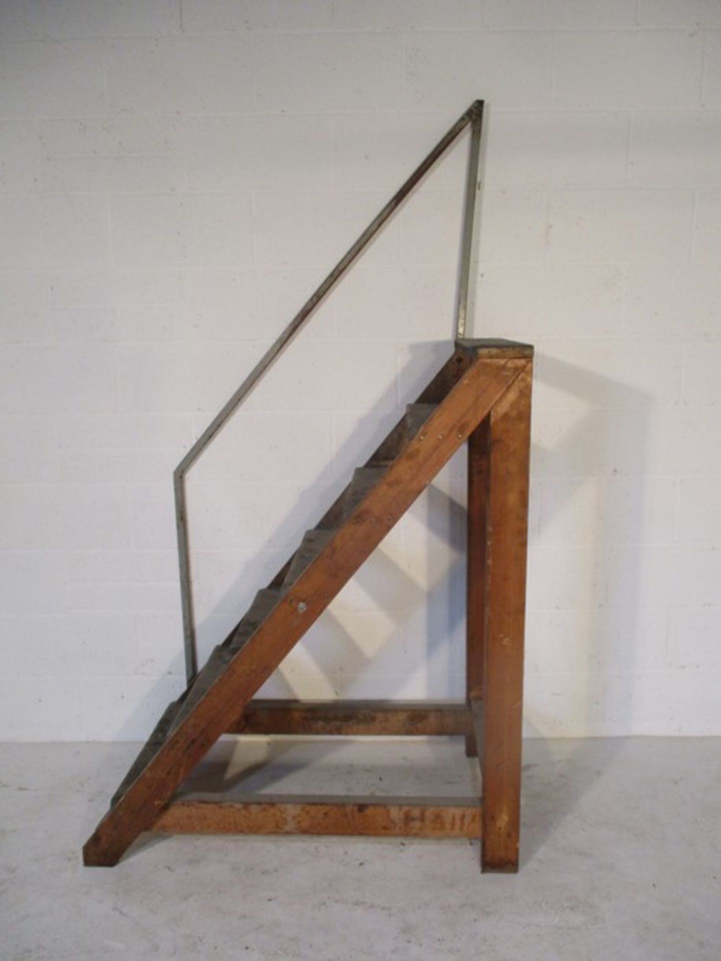 A set of industrial steps with rail, overall height 208 cm