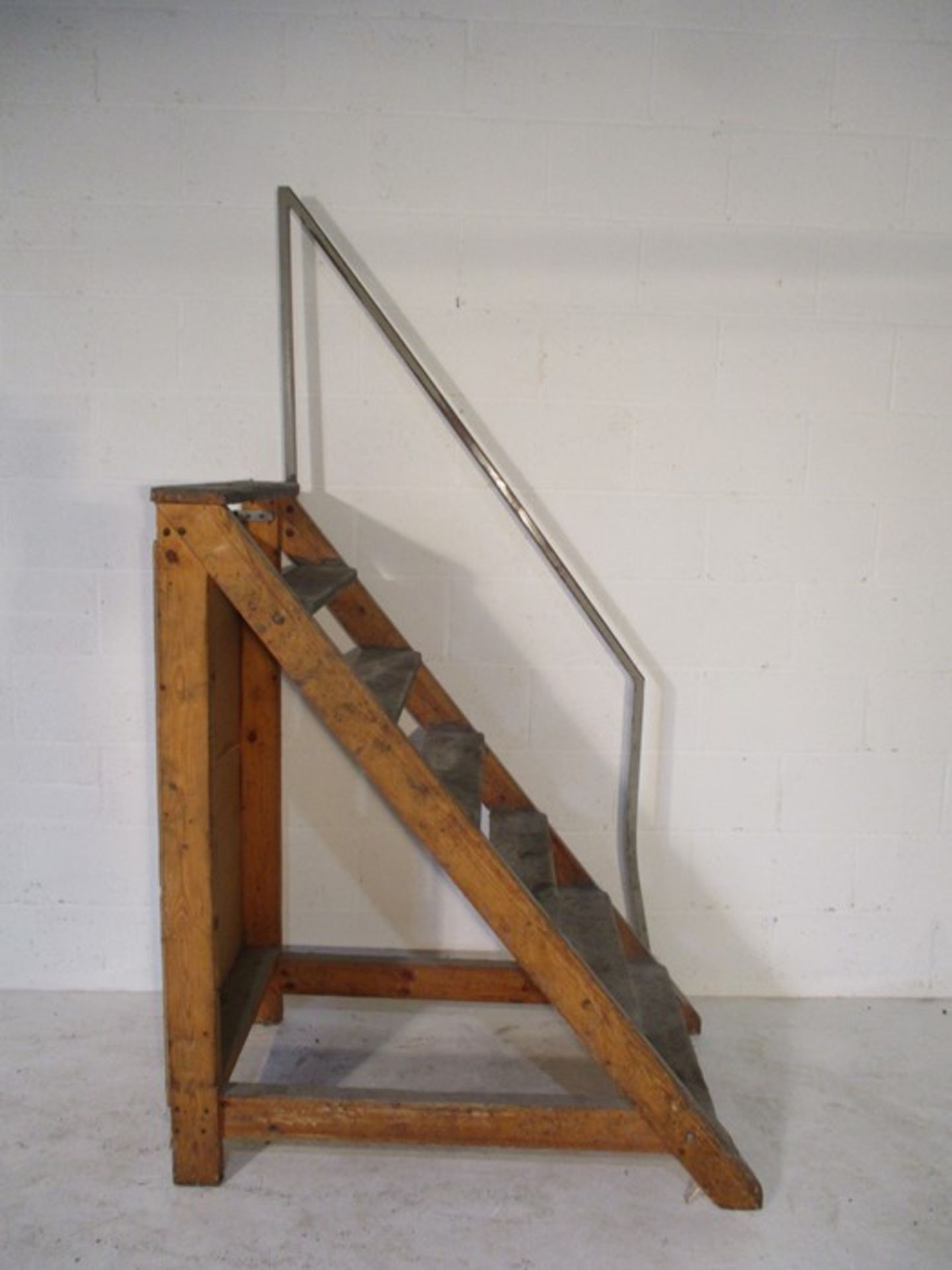 A set of industrial steps with hand rail, overall height 208 cm