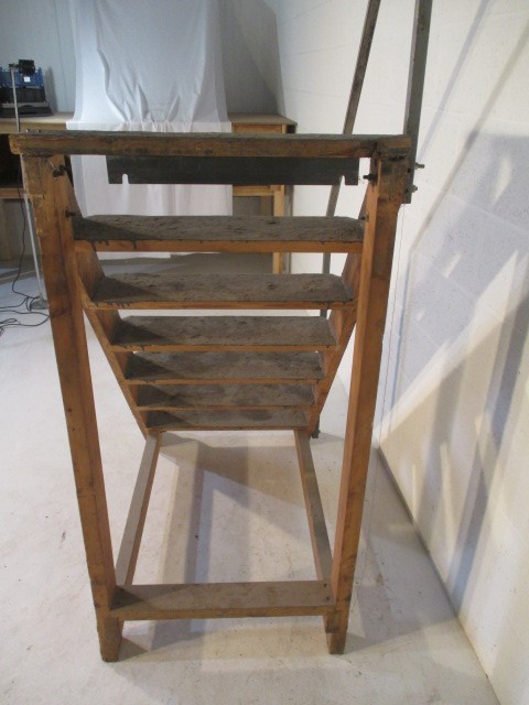 A set of handmade steps with rail, height overall 214 cm - Image 6 of 6