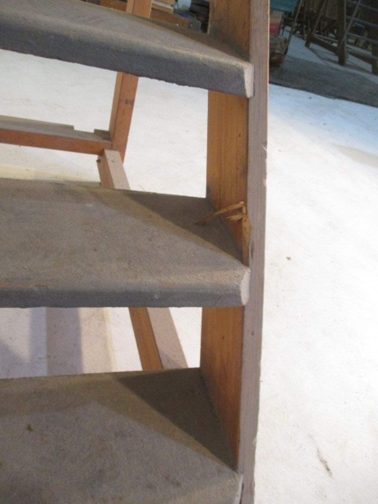 A set of handmade steps, 211 cm overall height - Image 4 of 6