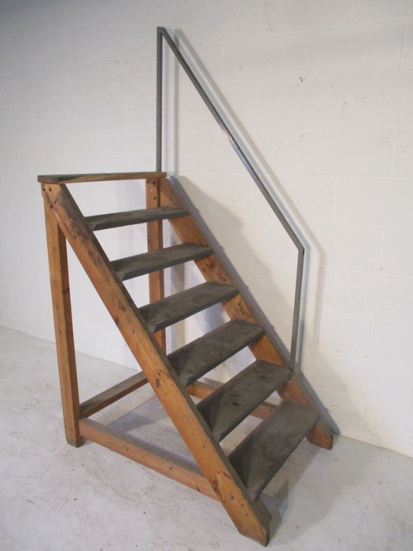 A set of handmade steps with rails, height 217 cm - Image 2 of 4
