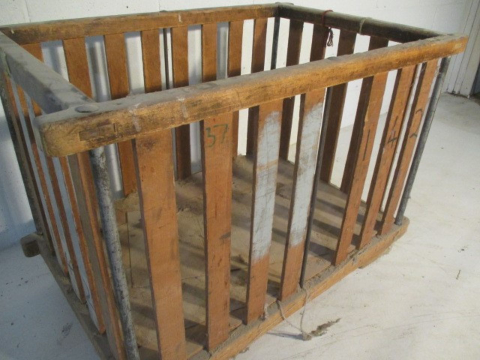 A slatted wooden industrial bobbin trolley, 109 cm x 70 cm - Image 4 of 6