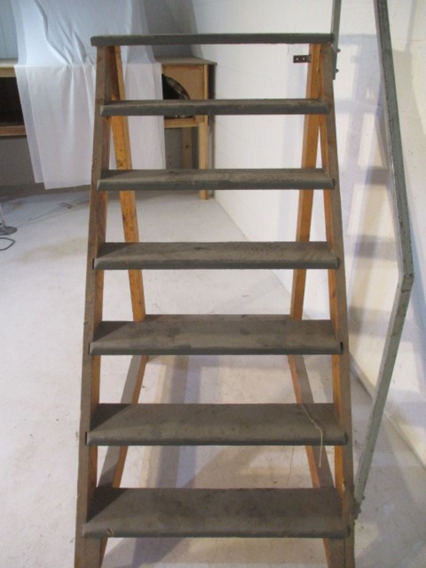 A set of handmade steps with rail, overall height 207cm - Image 3 of 5