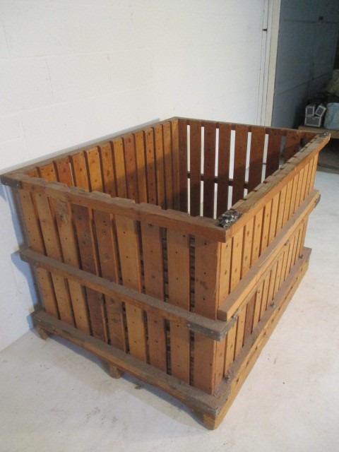 A large slatted crate with drop down side, 143cm x 106cm x 94cm - Image 2 of 4